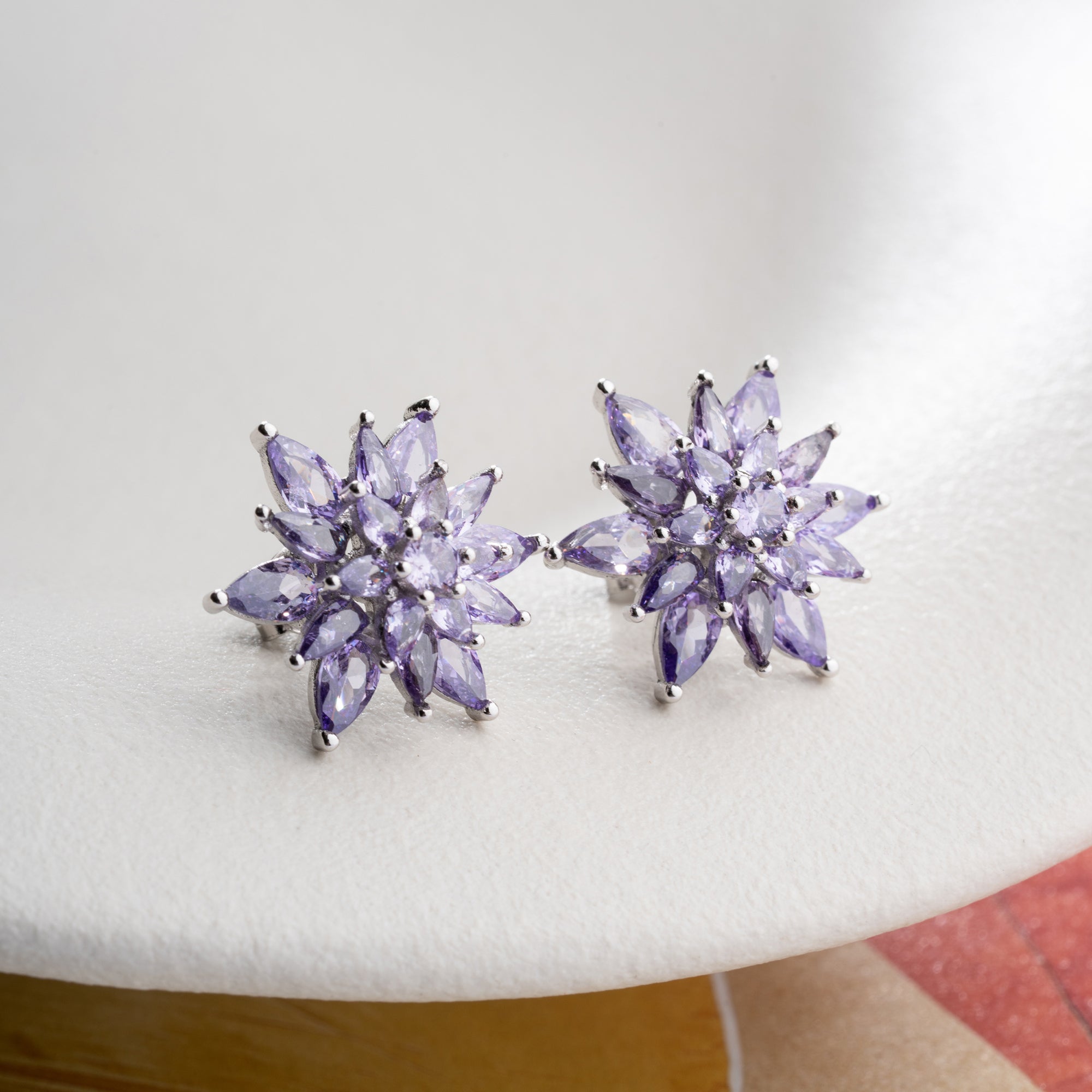 LOTUS LILA ÖGA-HÄNGE | 925 SILVER