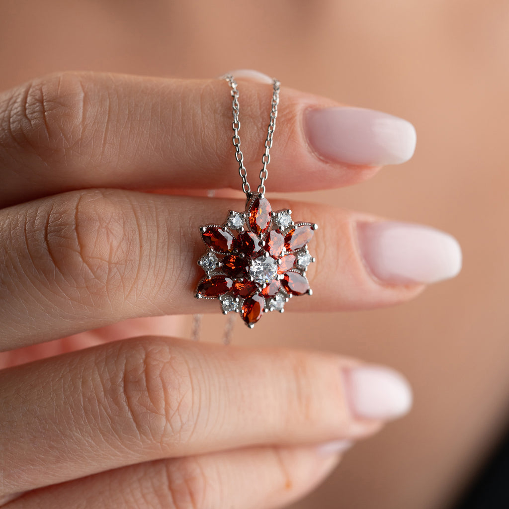 RÖTT LOTUS KRAGE| 925 SILVER