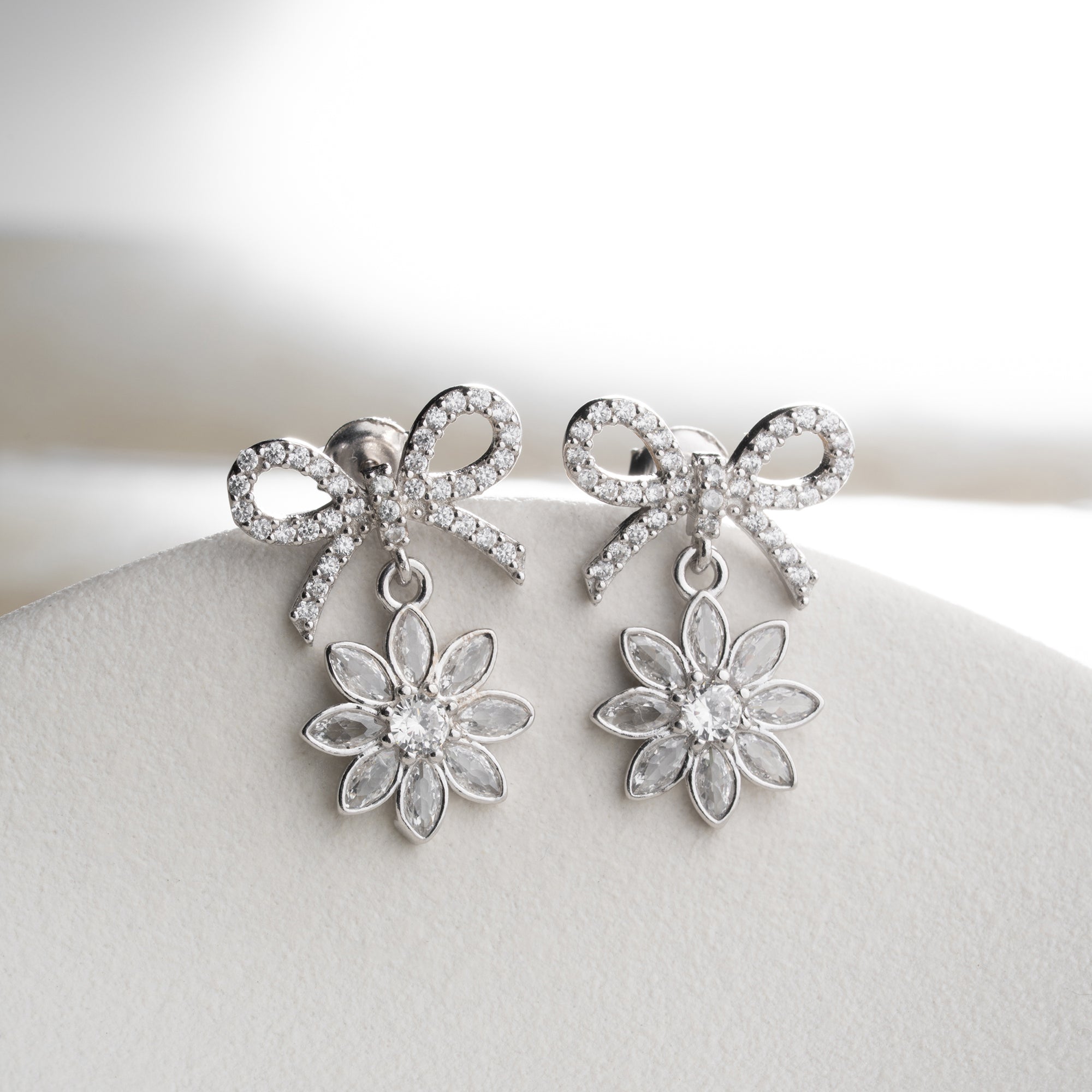 Loop Lotusögonhänge | 925 silver