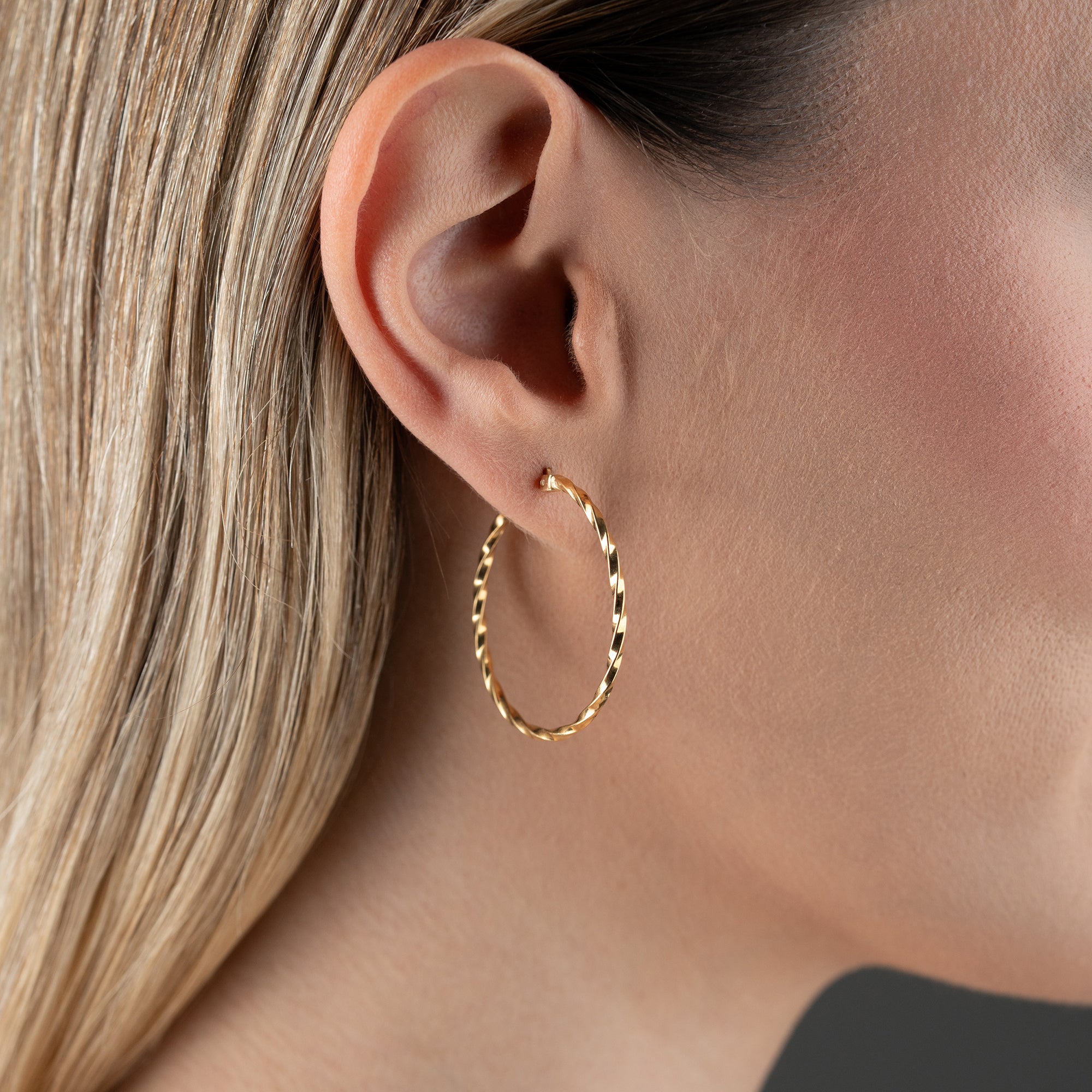 TWIST HOOP ÖRHÄNGEN | 925 SILVER