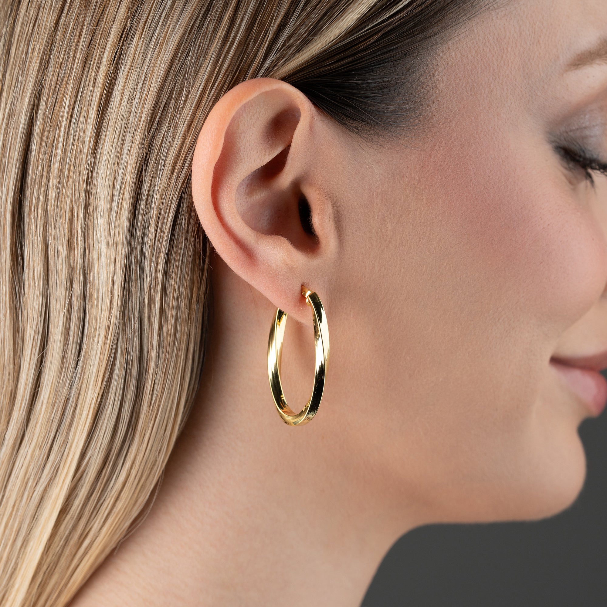 OVALA SPIRALGULD ÖRHÄNGEN | 925 SILVER