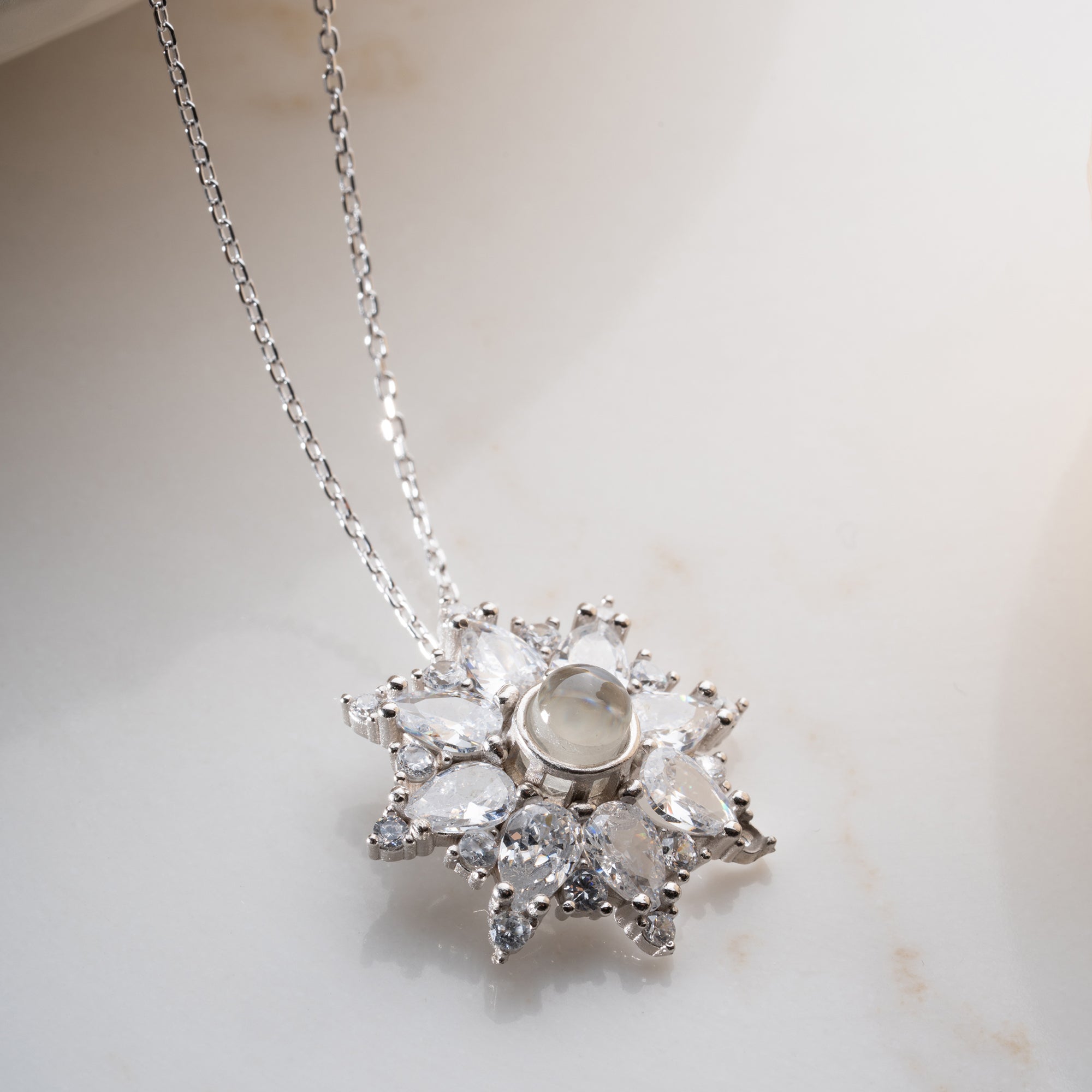 CRYSTAL LOTUS KEDJA | 925 SILVER 