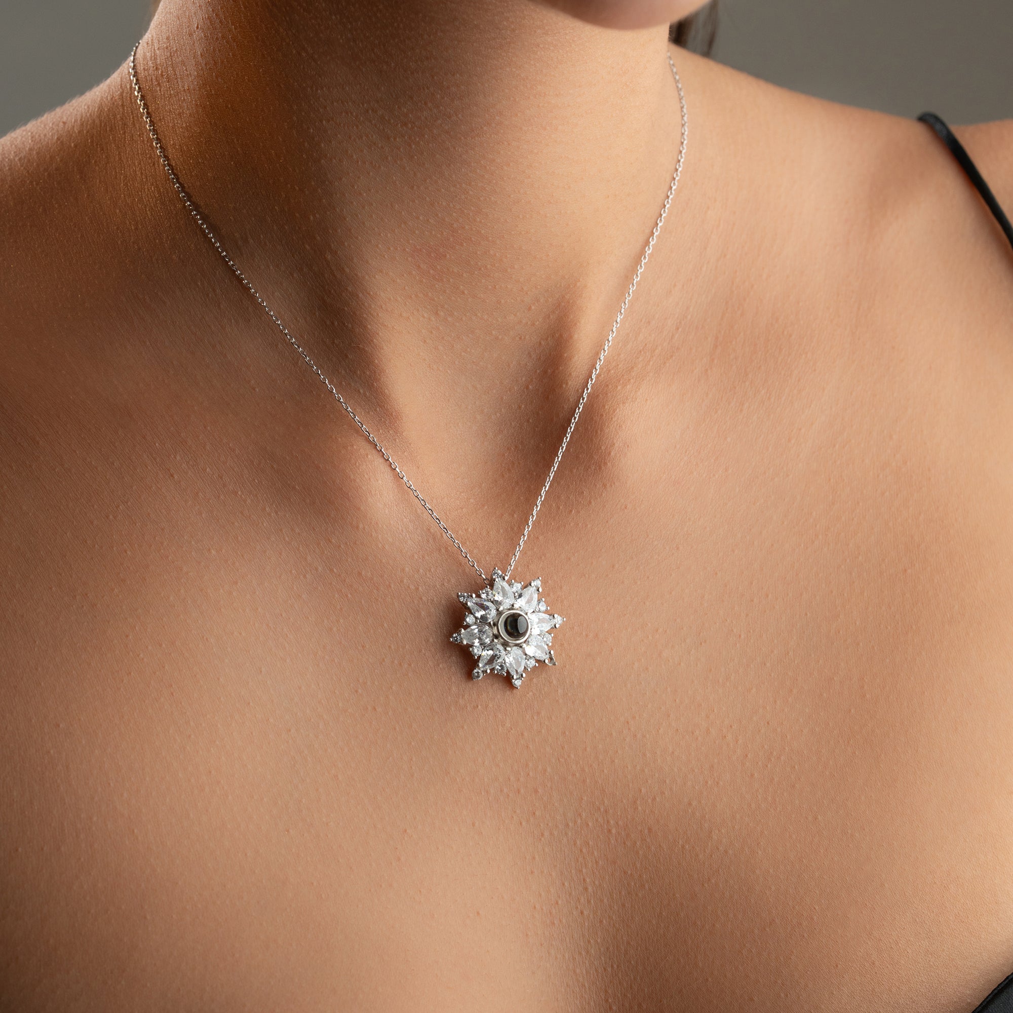 CRYSTAL LOTUS KEDJA | 925 SILVER 