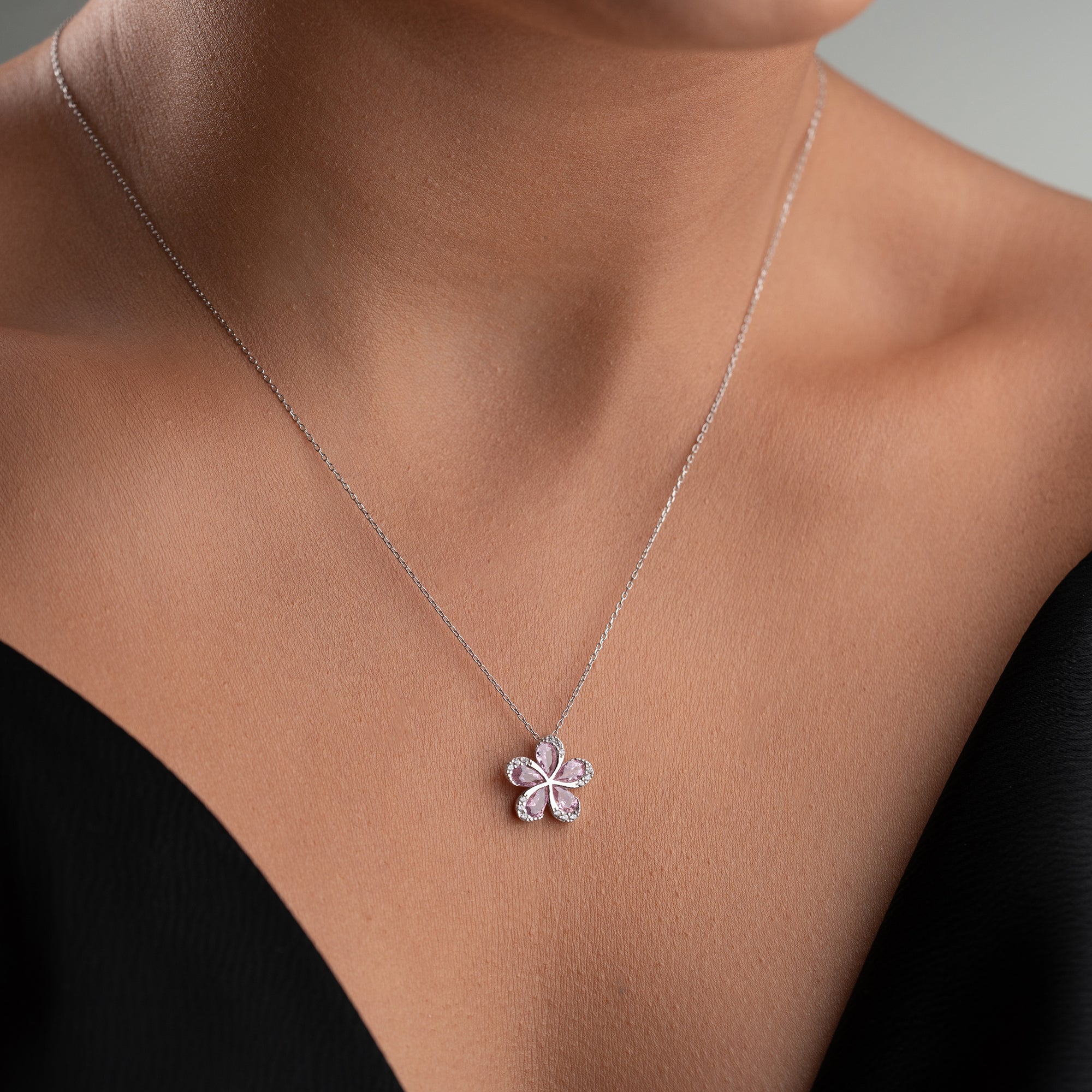 ROSA PRÄSTKRAGEHALSBAND | 925 SILVER