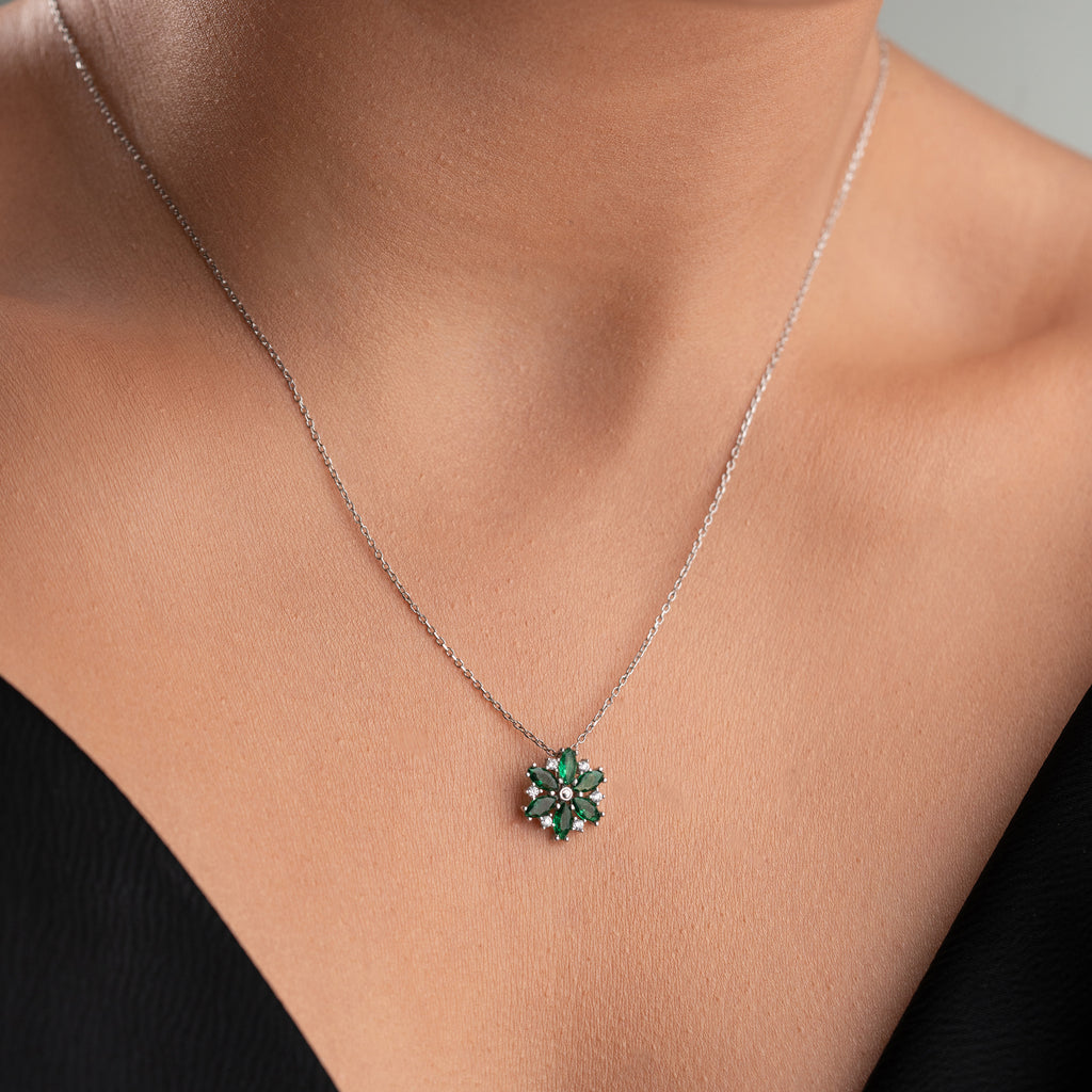 BLOMHALSBAND MED GRÖN ZIRKON | 925 SILVER