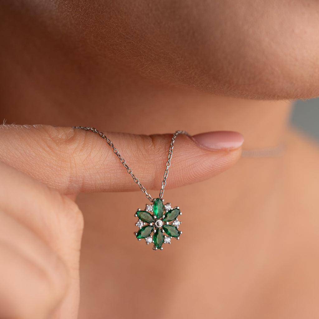 BLOMHALSBAND MED GRÖN ZIRKON | 925 SILVER
