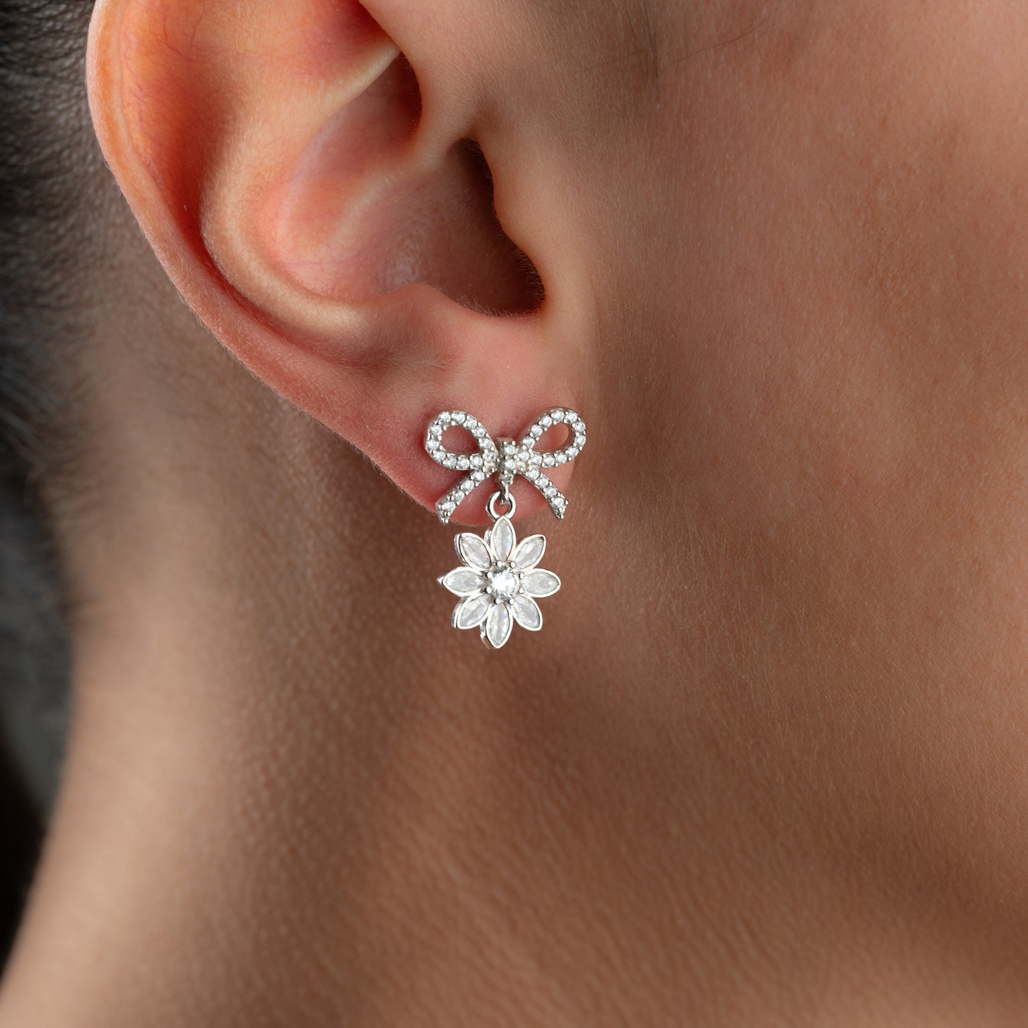 Loop Lotusögonhänge | 925 silver