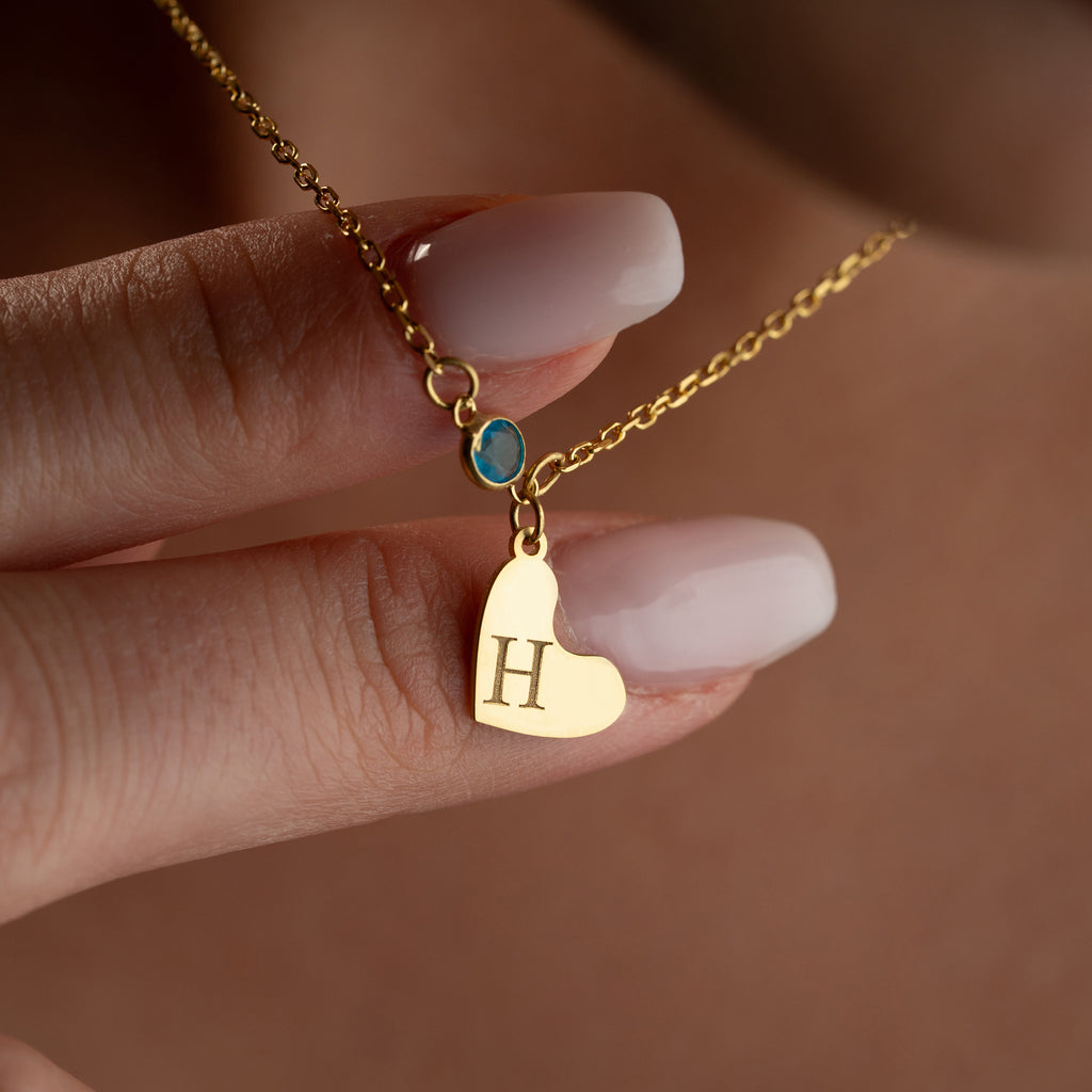 KRAGE MED HJÄRTA FÖDELSESTEN | 925 SILVER