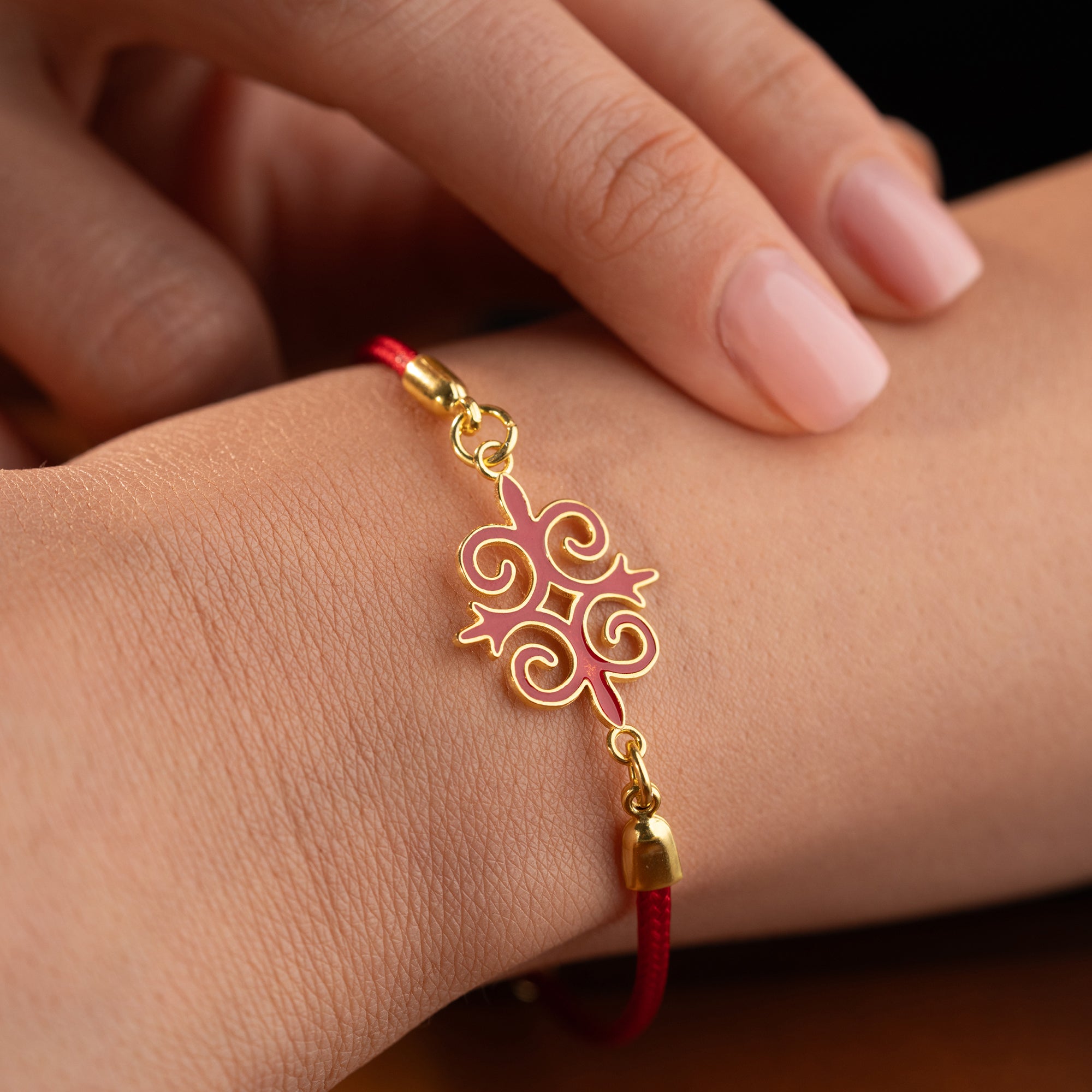 ARMBAND MED RÖD SNODD OCH EMALJ | 925 SILVER