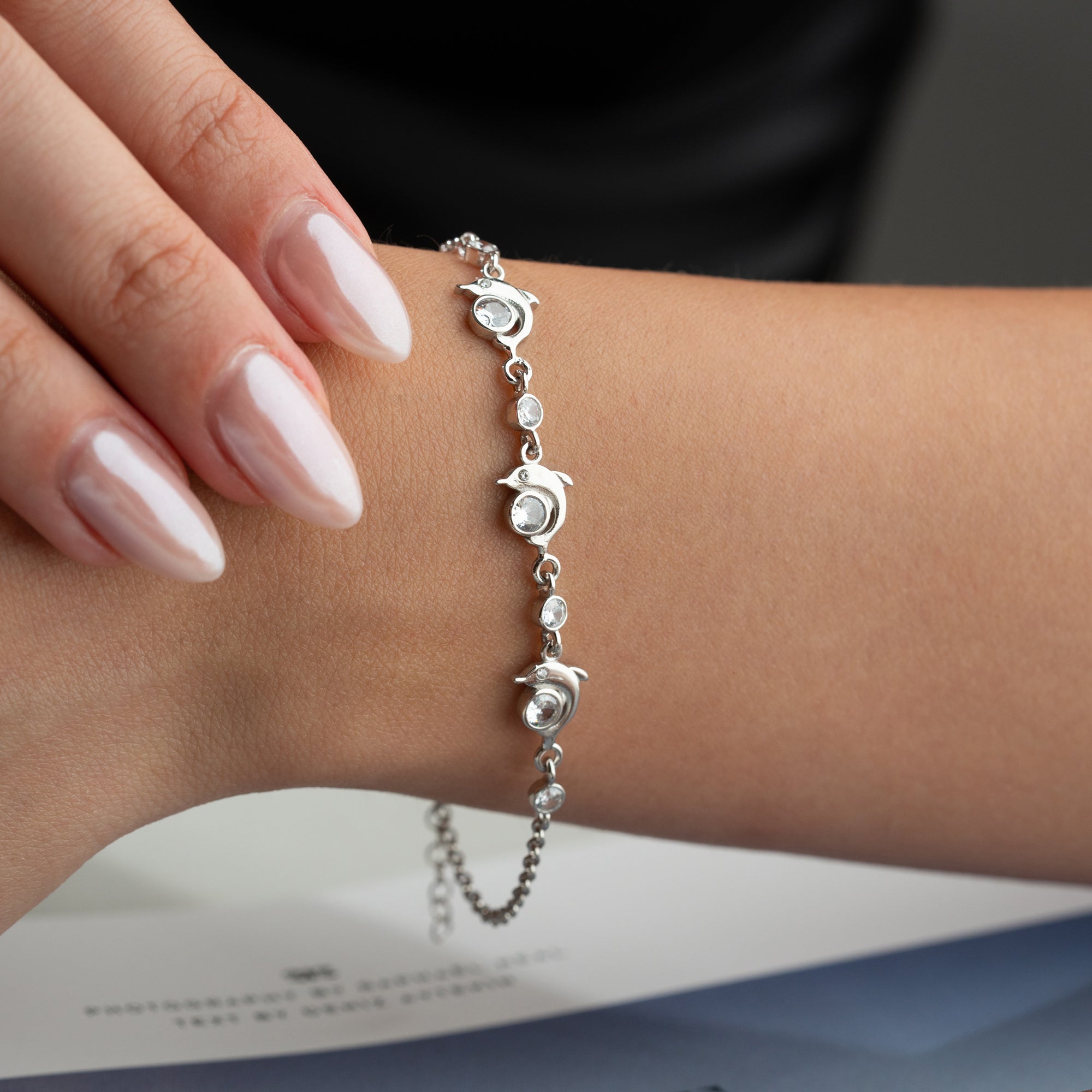 ARMBAND MED DELFIN STEN | 925 SILVER