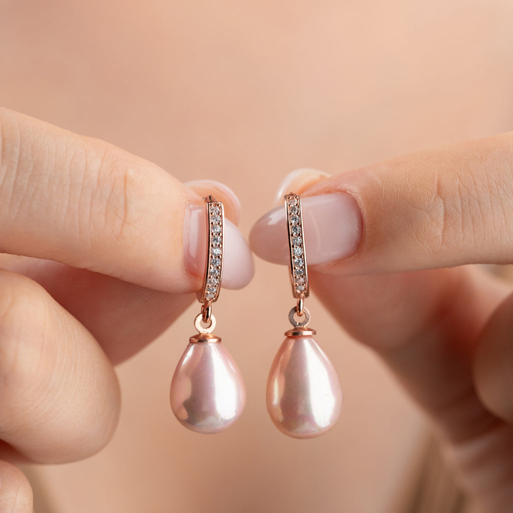 ÖRHÄNGEN MED ROSA PÄRLA | 925 SILVER
