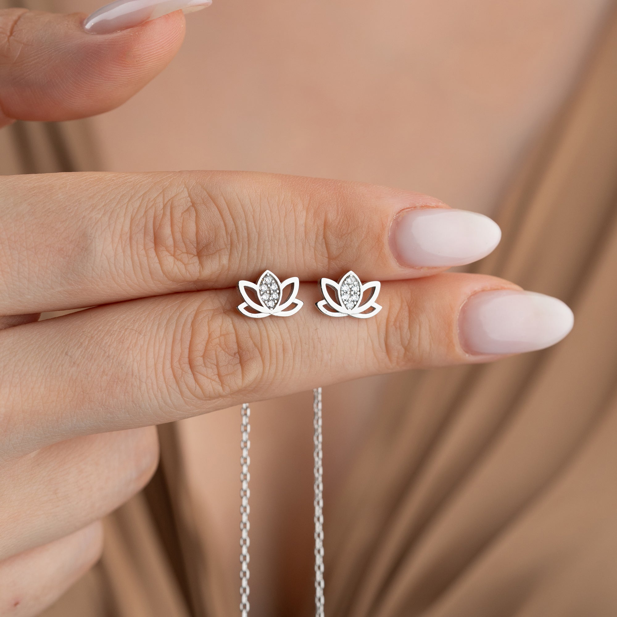 LOTUSÖRHÄNGEN | 925 SILVER