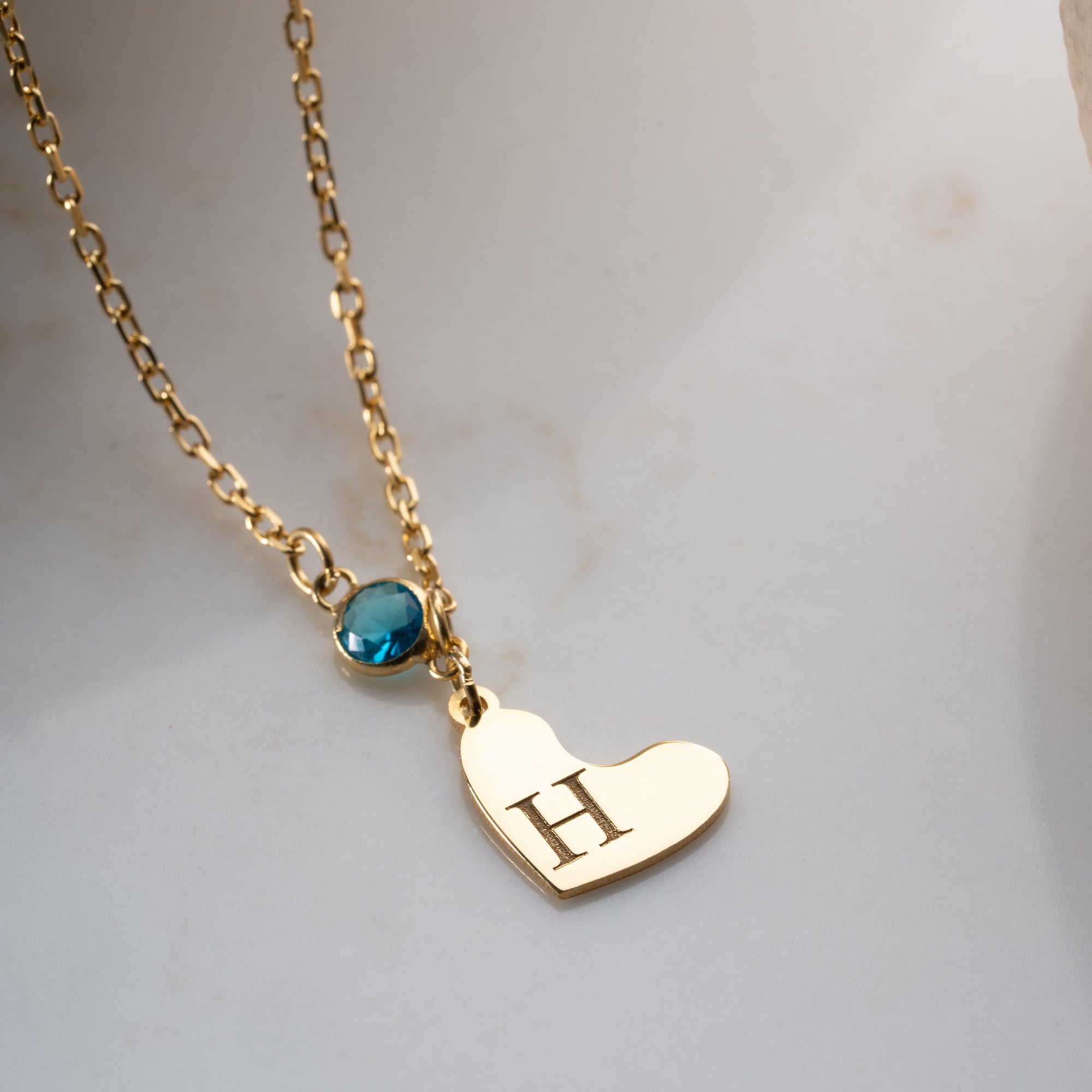 KRAGE MED HJÄRTA FÖDELSESTEN | 925 SILVER