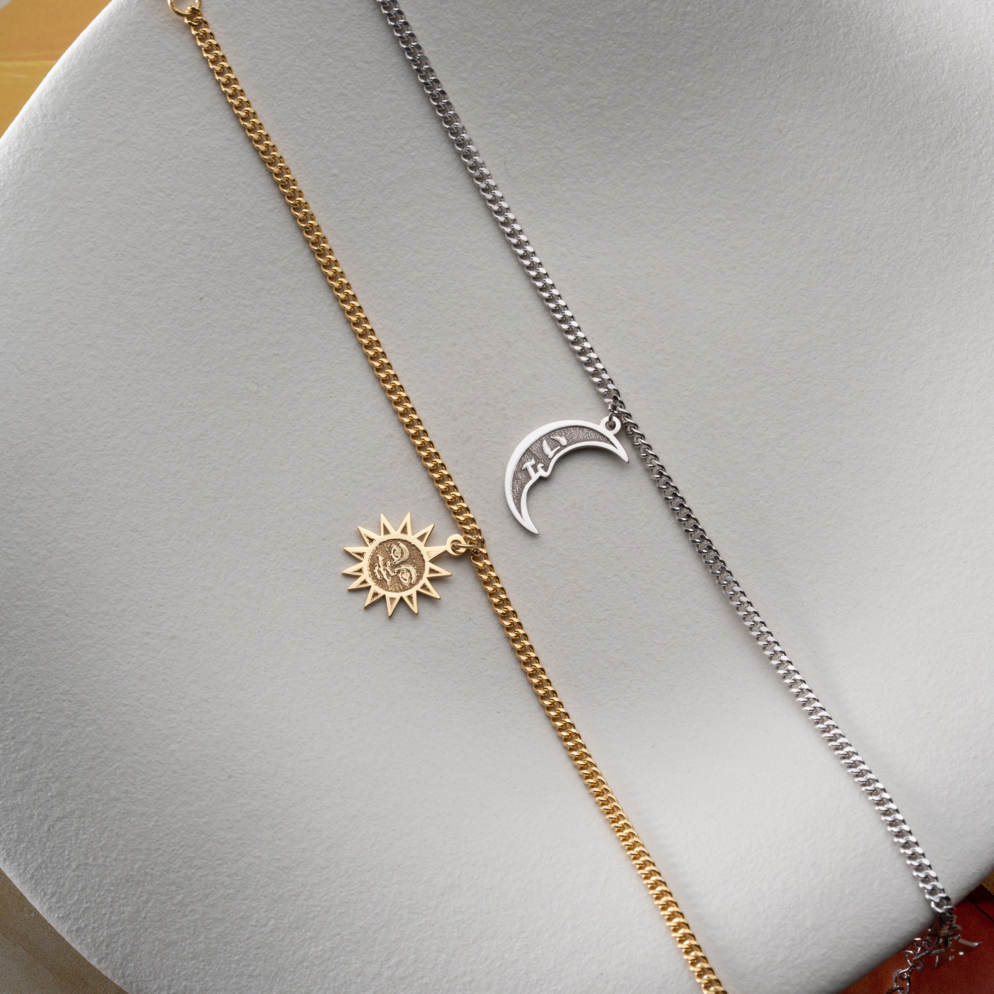 MÅNE SOL BOKSTAV PARTNERARMBAND | 925 SILVER