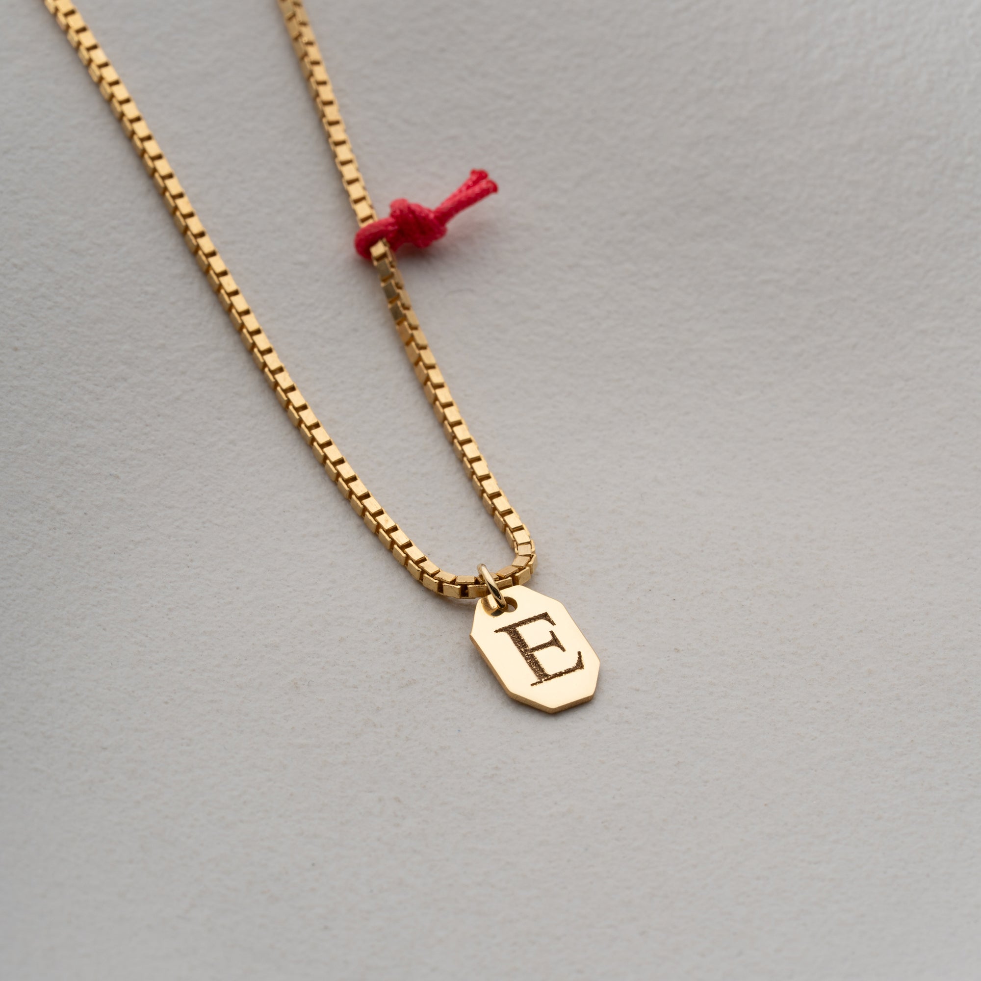 BOKSTAV KUBIK HALSKAND| 925 SILVER