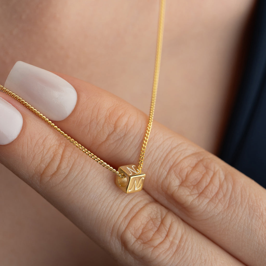 TÄRNINGBOKSTAV KRAGE | 925 SILVER