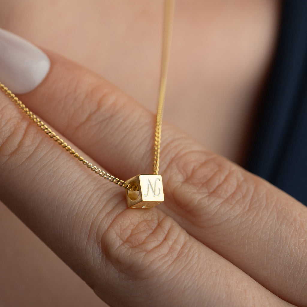 TÄRNINGBOKSTAV KRAGE | 925 SILVER