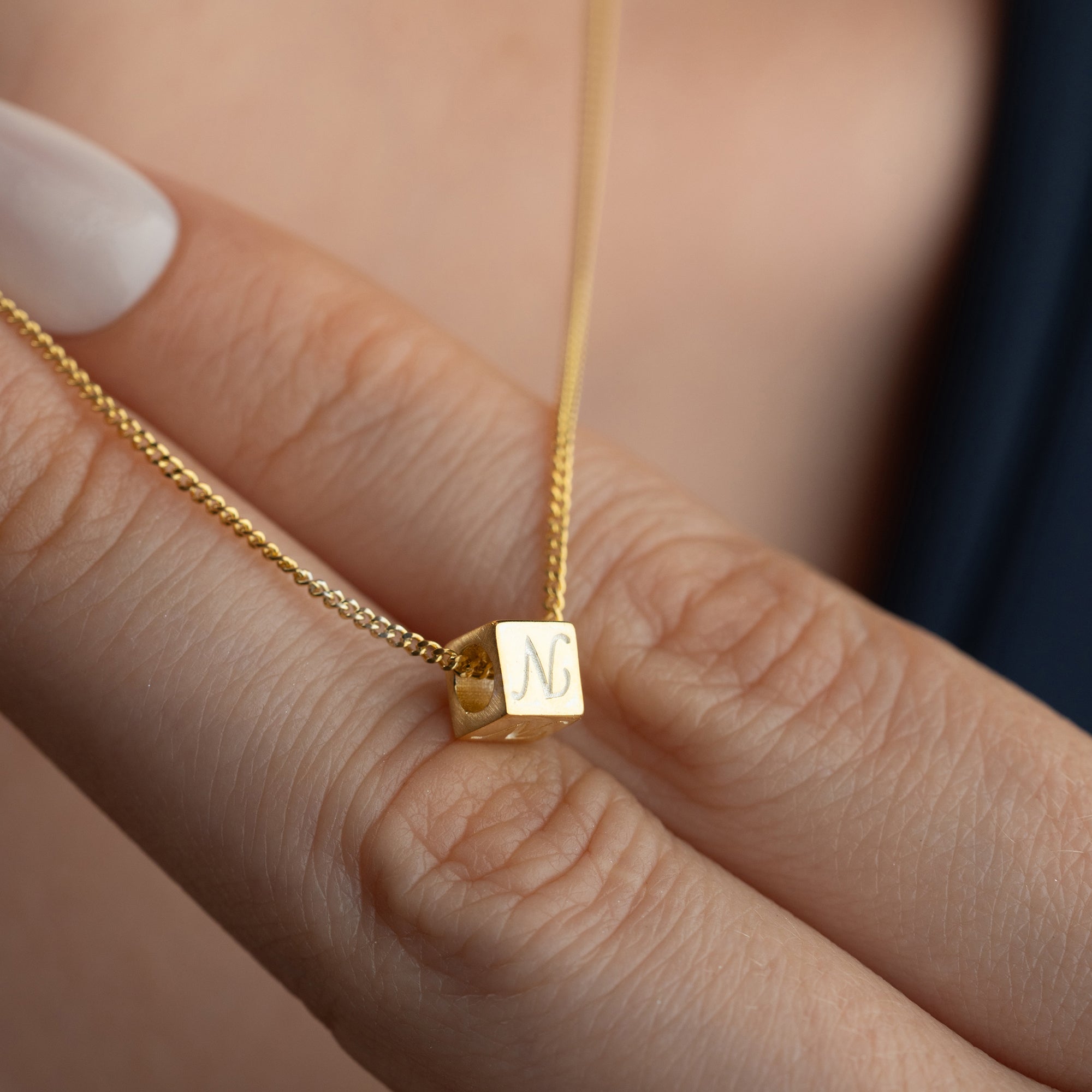 TÄRNINGBOKSTAV KRAGE | 925 SILVER