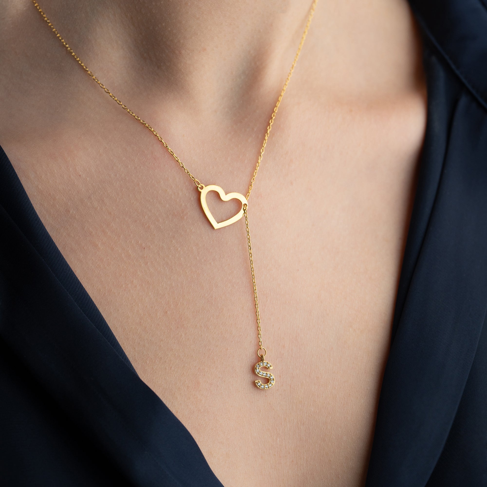 HJÄRTA MED INITAL KRAGE | 925 SILVER