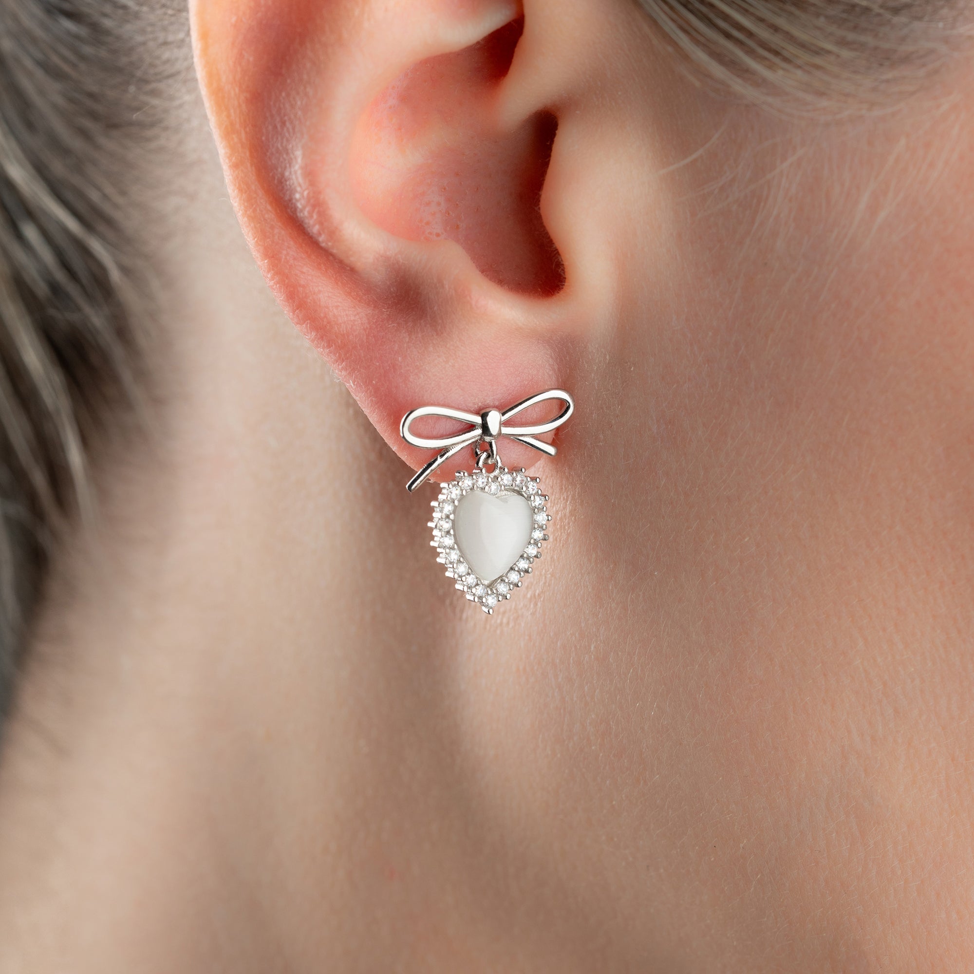 ROGG VIT HJÄRTA ÖGONHÄNGNING | 925 SILVER