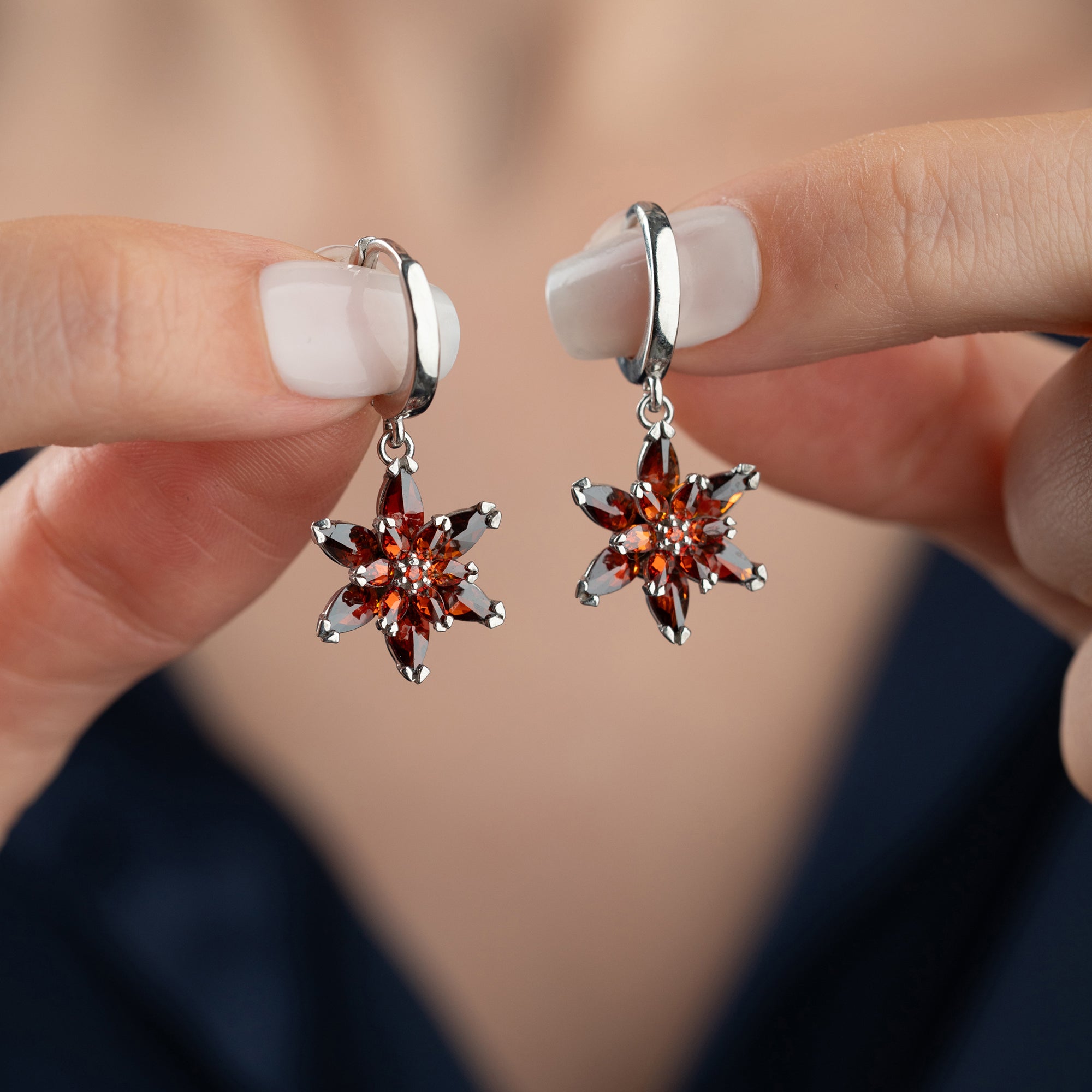 RÖDA LOTUS ÖRHÄNGEN | 925 SILVER