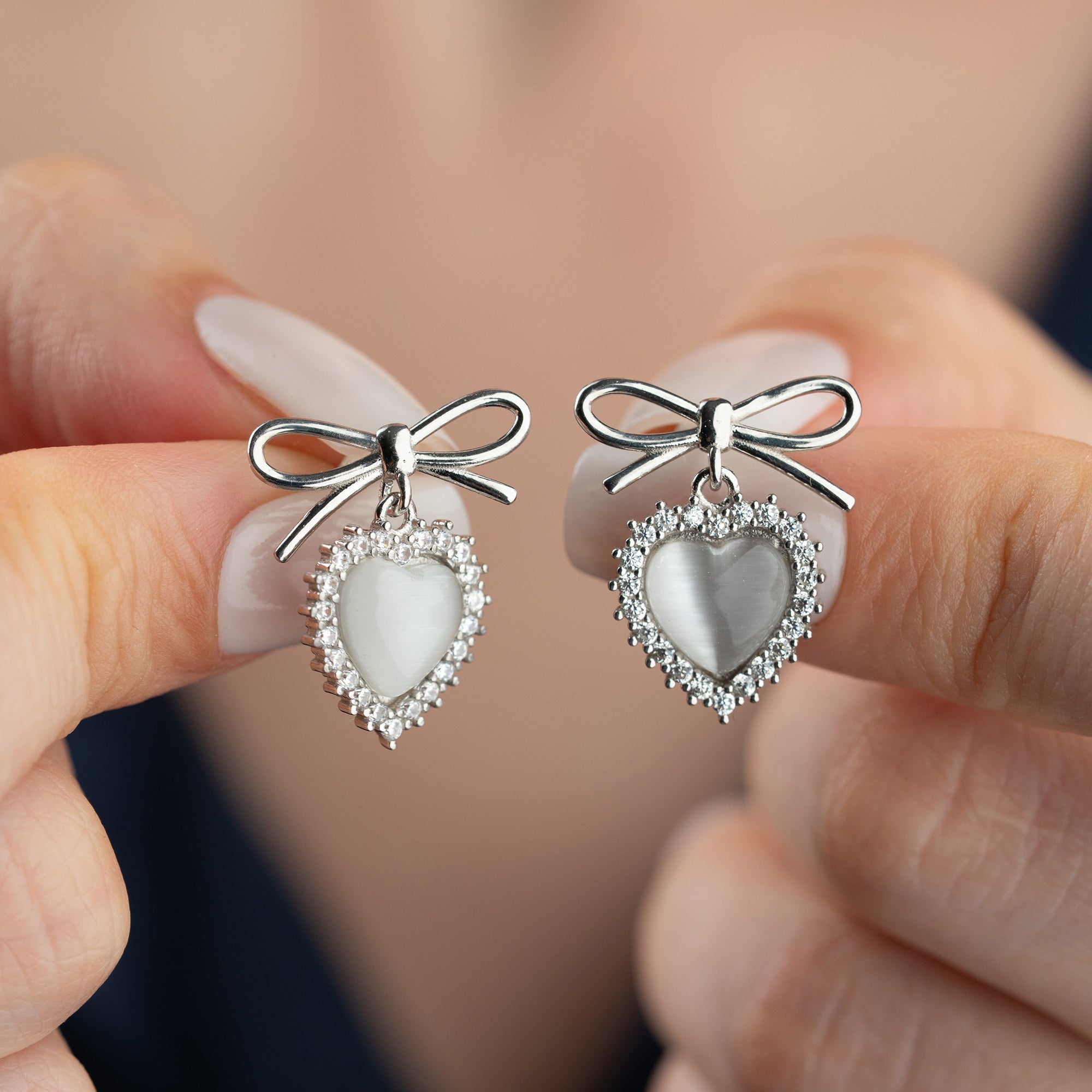 ROGG VIT HJÄRTA ÖGONHÄNGNING | 925 SILVER