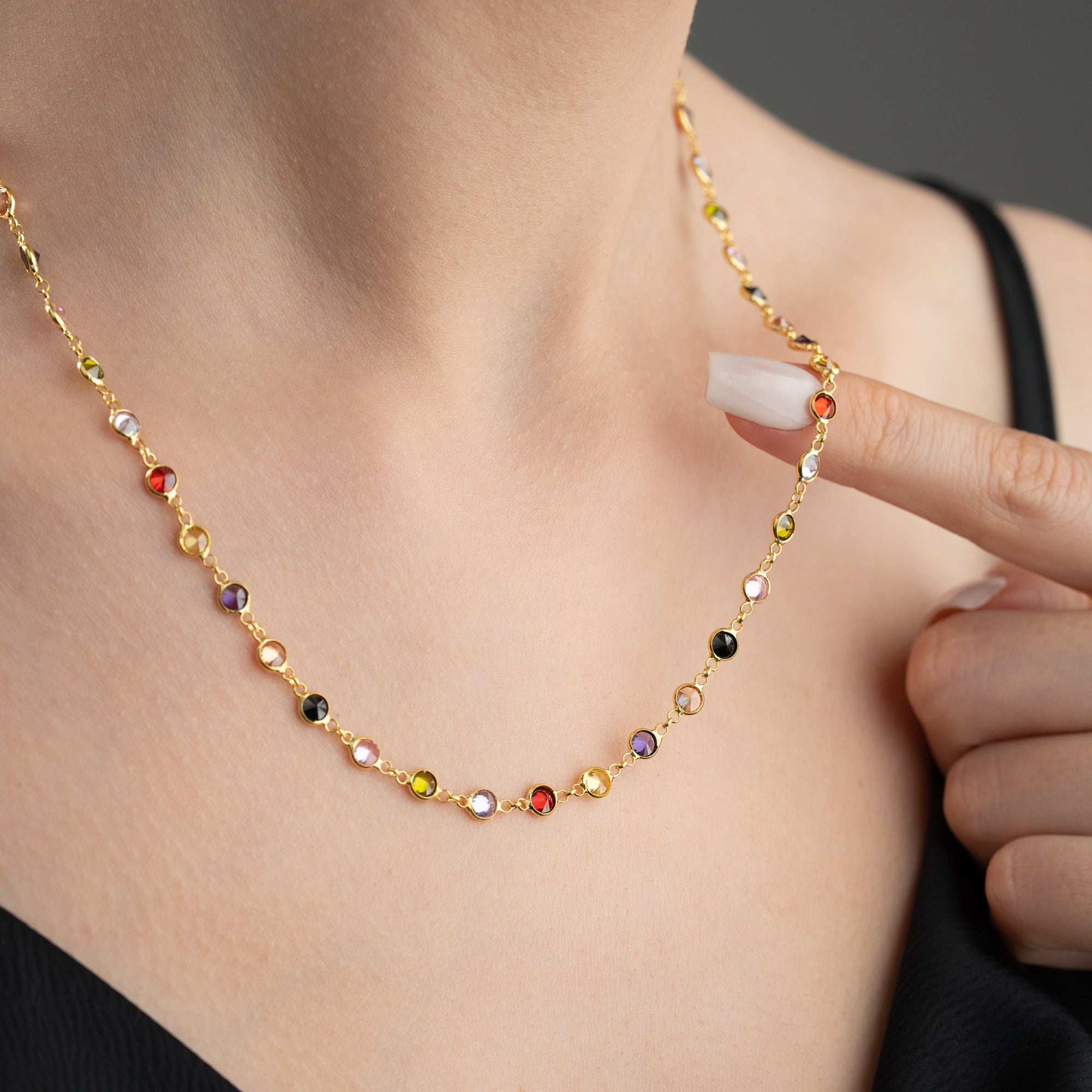 KRAGE i FÄRGERFÄRG ZIRCONIA STEN | 925 SILVER