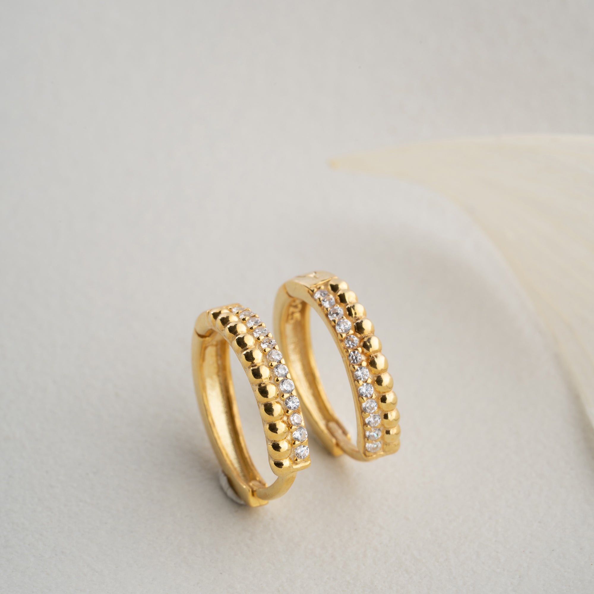 RUNI ÖRHÄNGEN | 925 SILVER