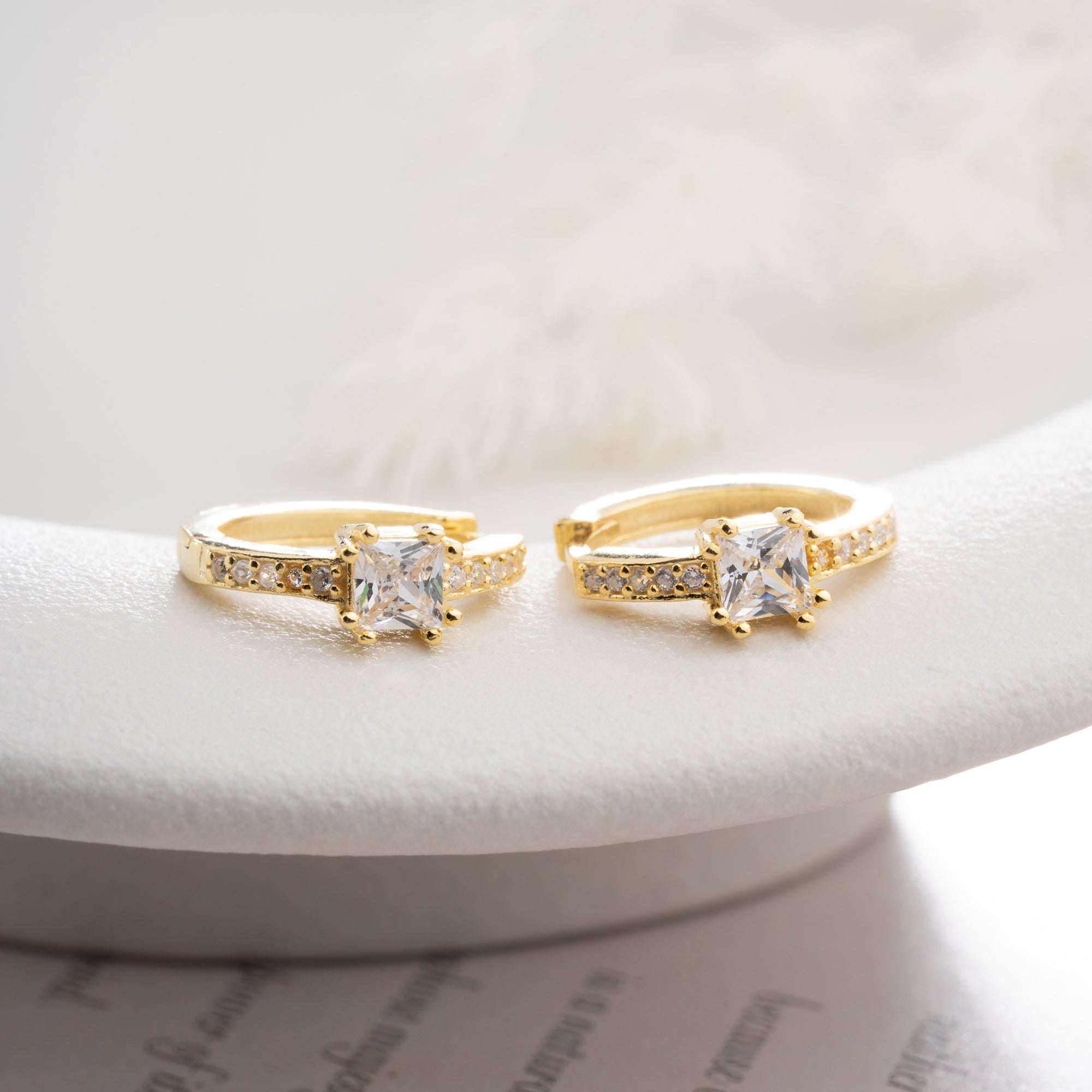 SURI ÖRHÄNGEN | 925 SILVER