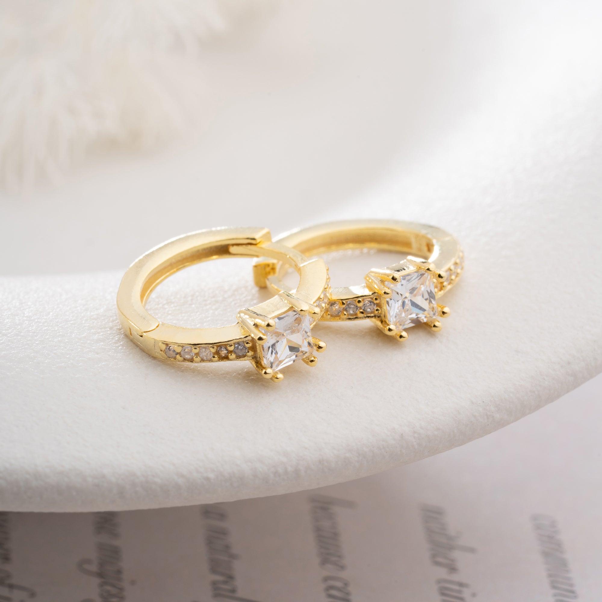 SURI ÖRHÄNGEN | 925 SILVER