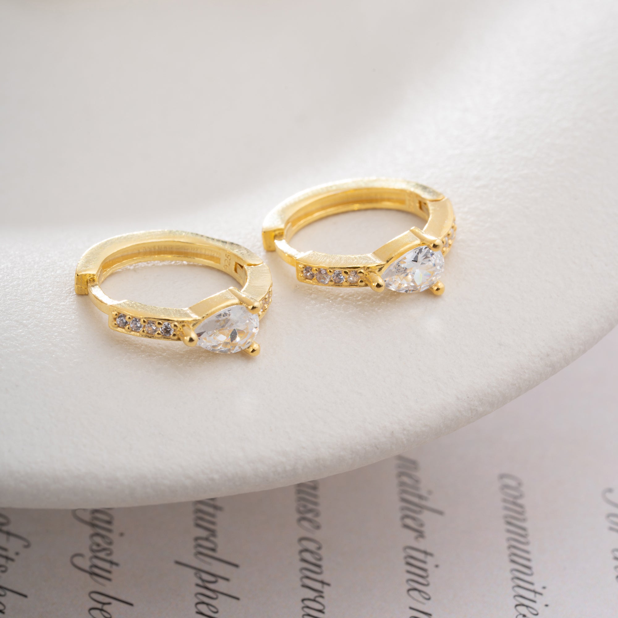 MAYA DROPPHÄNGNING | 925 SILVER