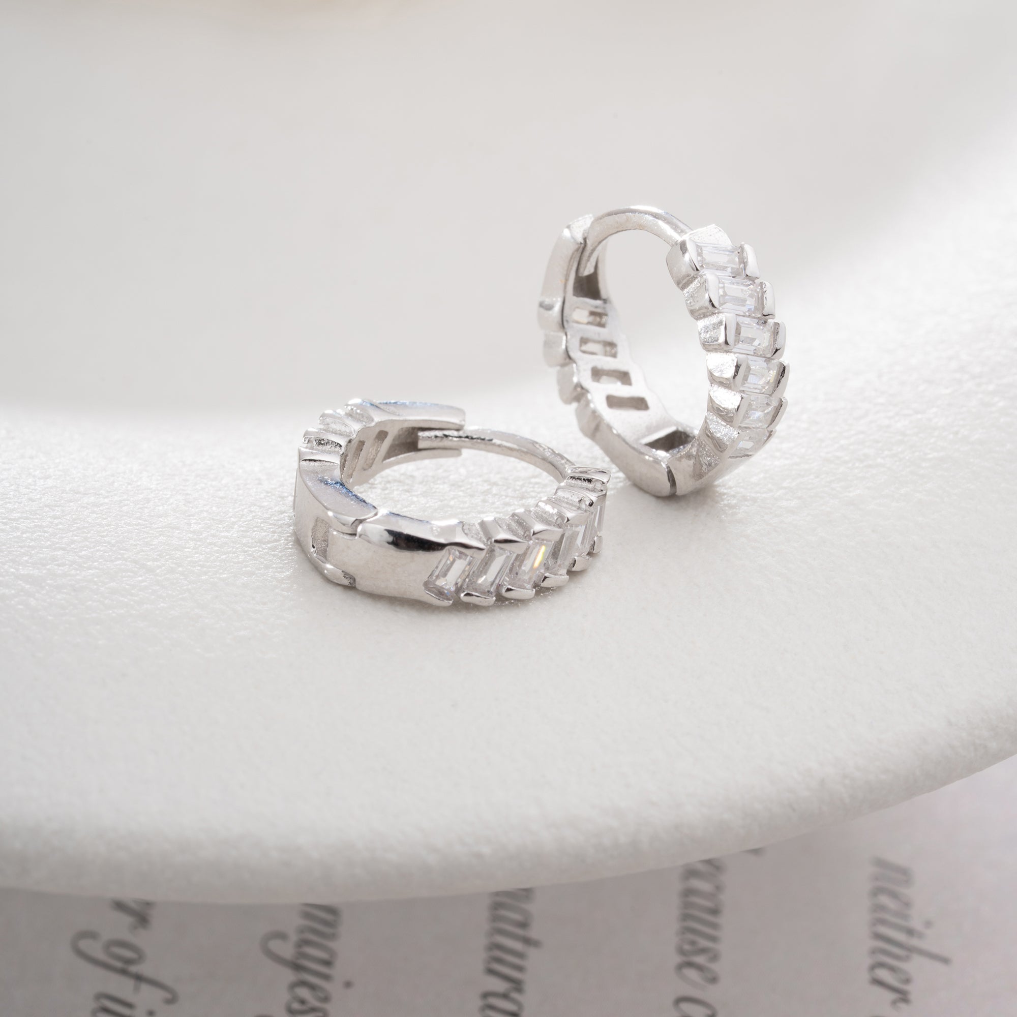 ALLISON MINI ÖGLJÄRNOR | 925 SILVER