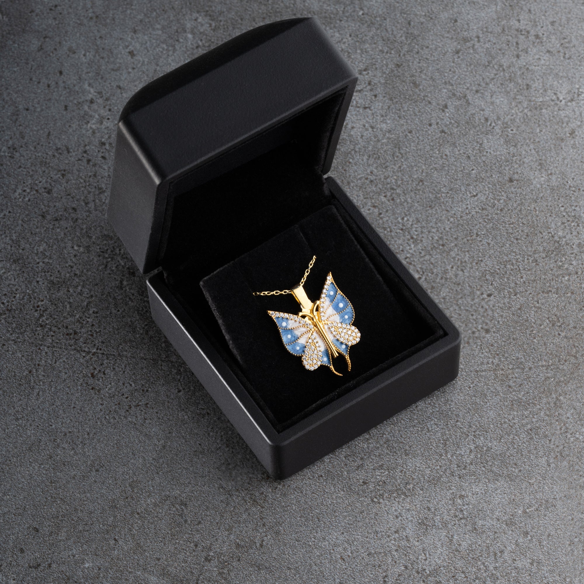 KRAGE MED VILGGRAVER | 925 SILVER