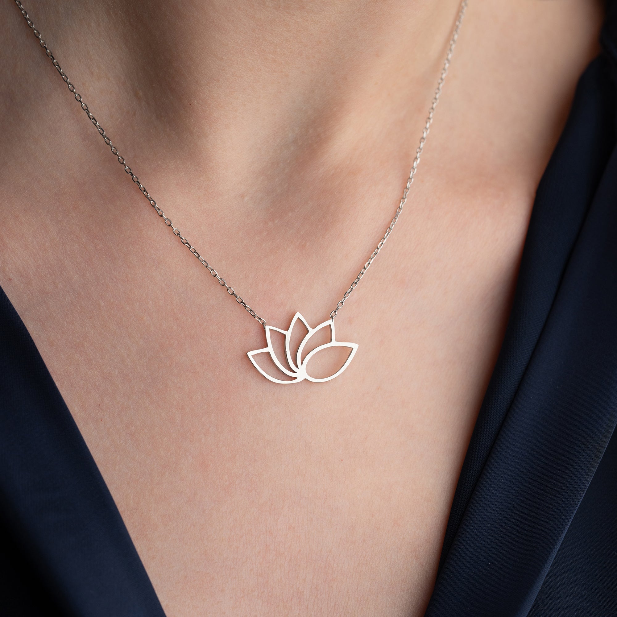 ENKEL LOTUSHALSBAND | 925 SILVER