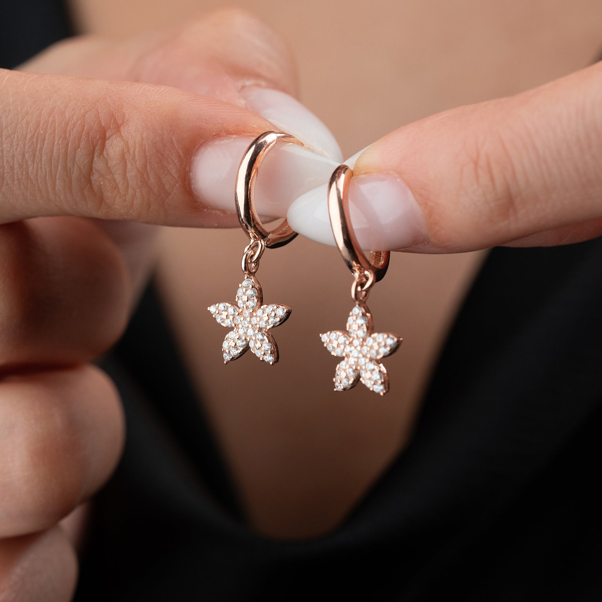 HELIA ÖRHÄNGEN | 925 SILVER