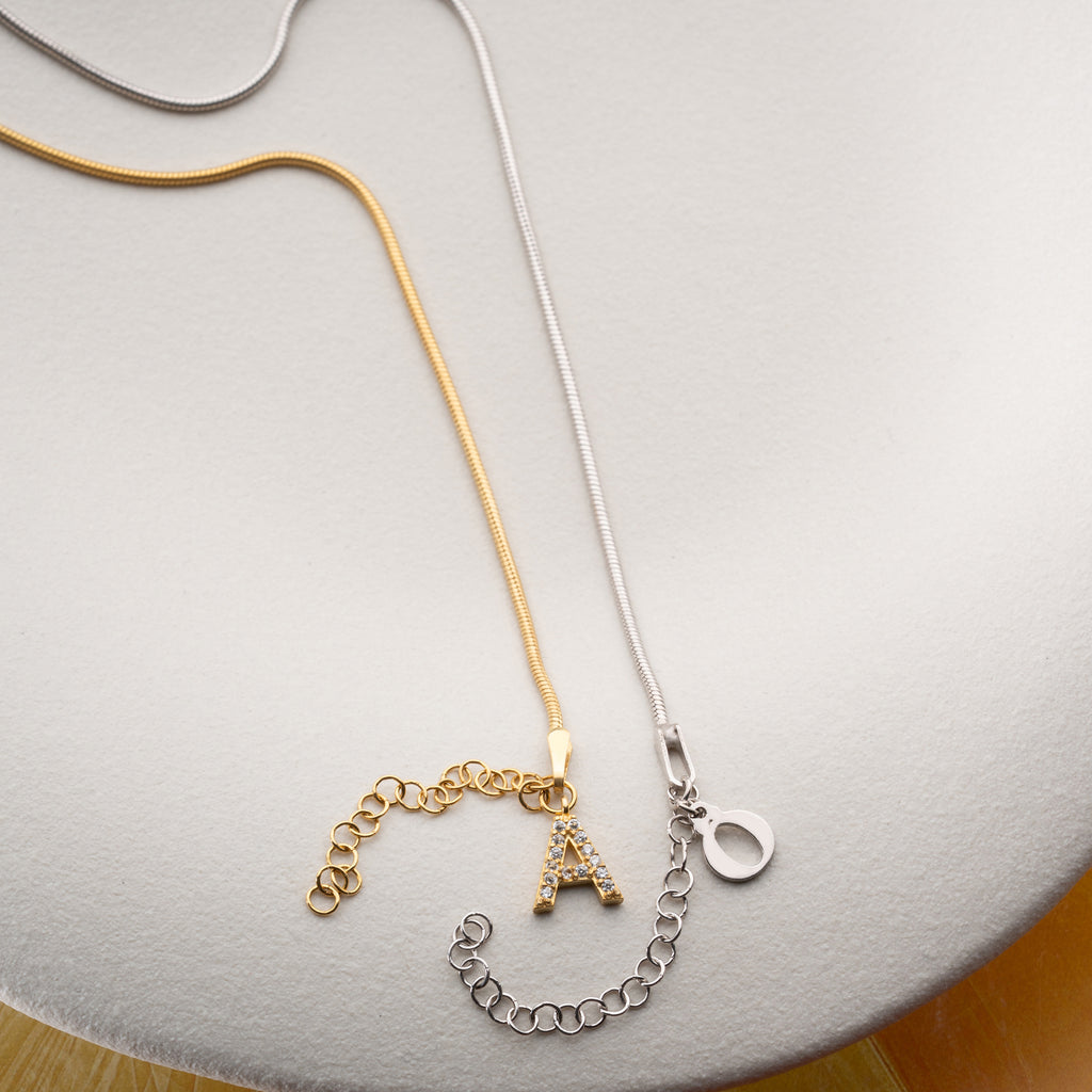 SMART ARMBAND MED ORMSKINN MED BOKSTÄVER PARTNER | 925 SILVER