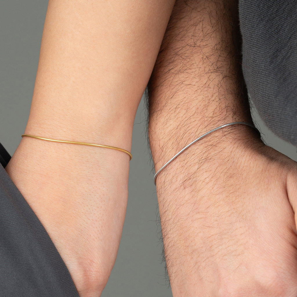 SMART ARMBAND MED ORMSKINN MED BOKSTÄVER PARTNER | 925 SILVER