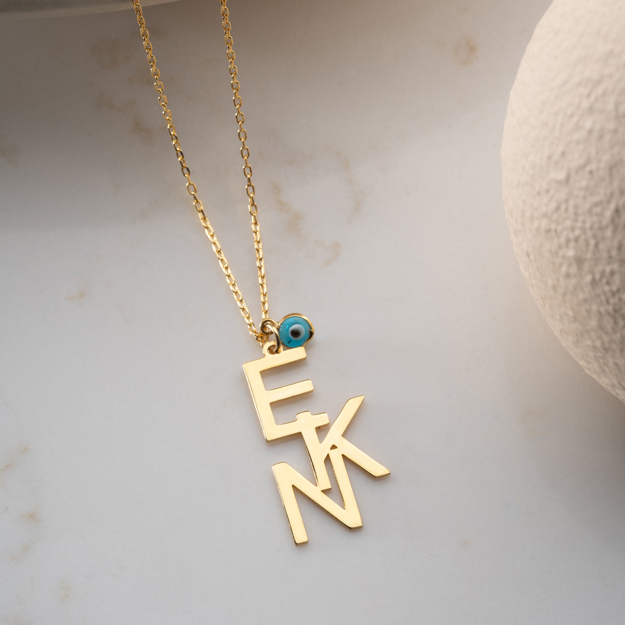 TRIO INITIALER HALSBAND MED NAZAR | 925 SILVER