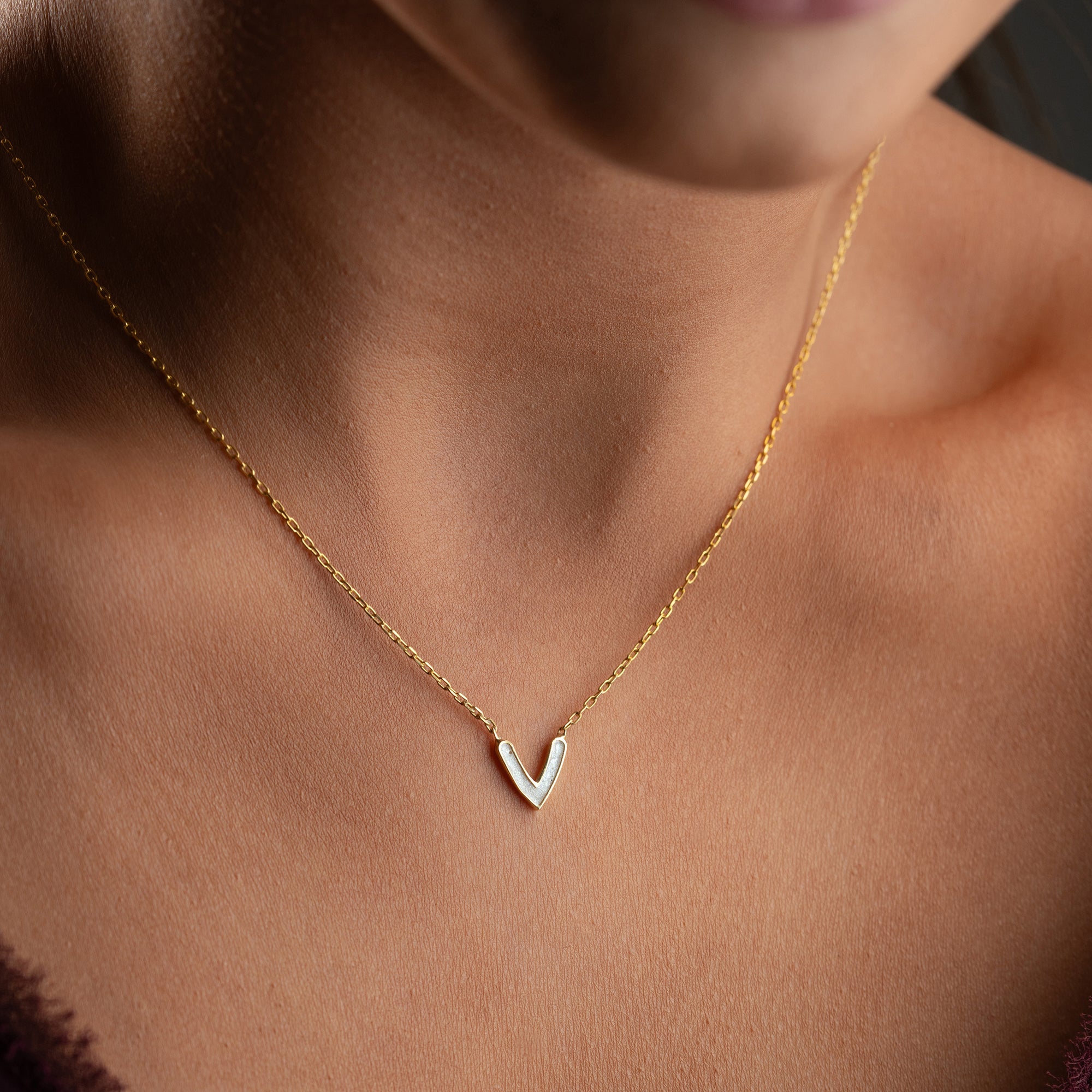 MINIMAL VITT HJÄRTA KRAGE | 925 SILVER