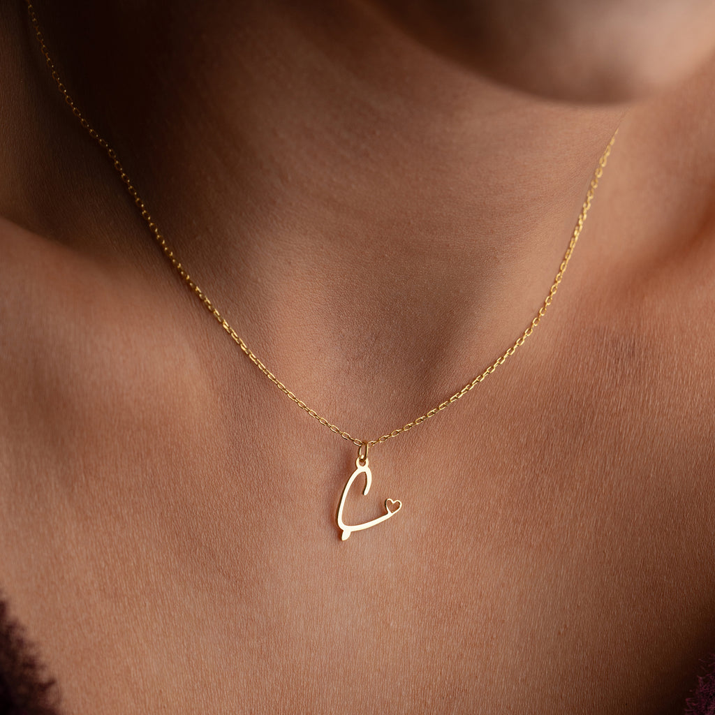 STORT BREV KRAGE MED MINI-HJÄRTA | 925 SILVER