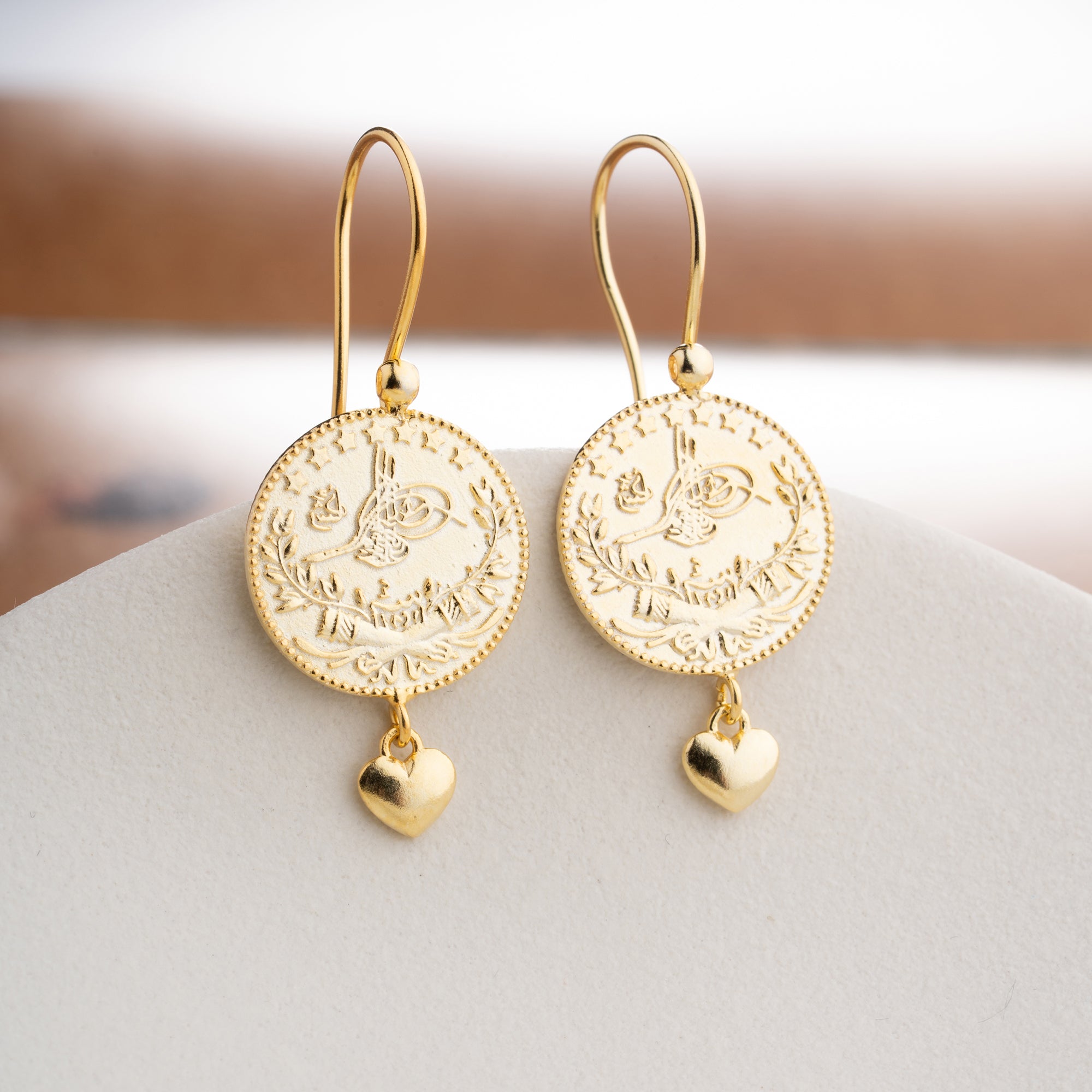 RESAT MED HJÄRTAÖRHÄNGE | 925 SILVER