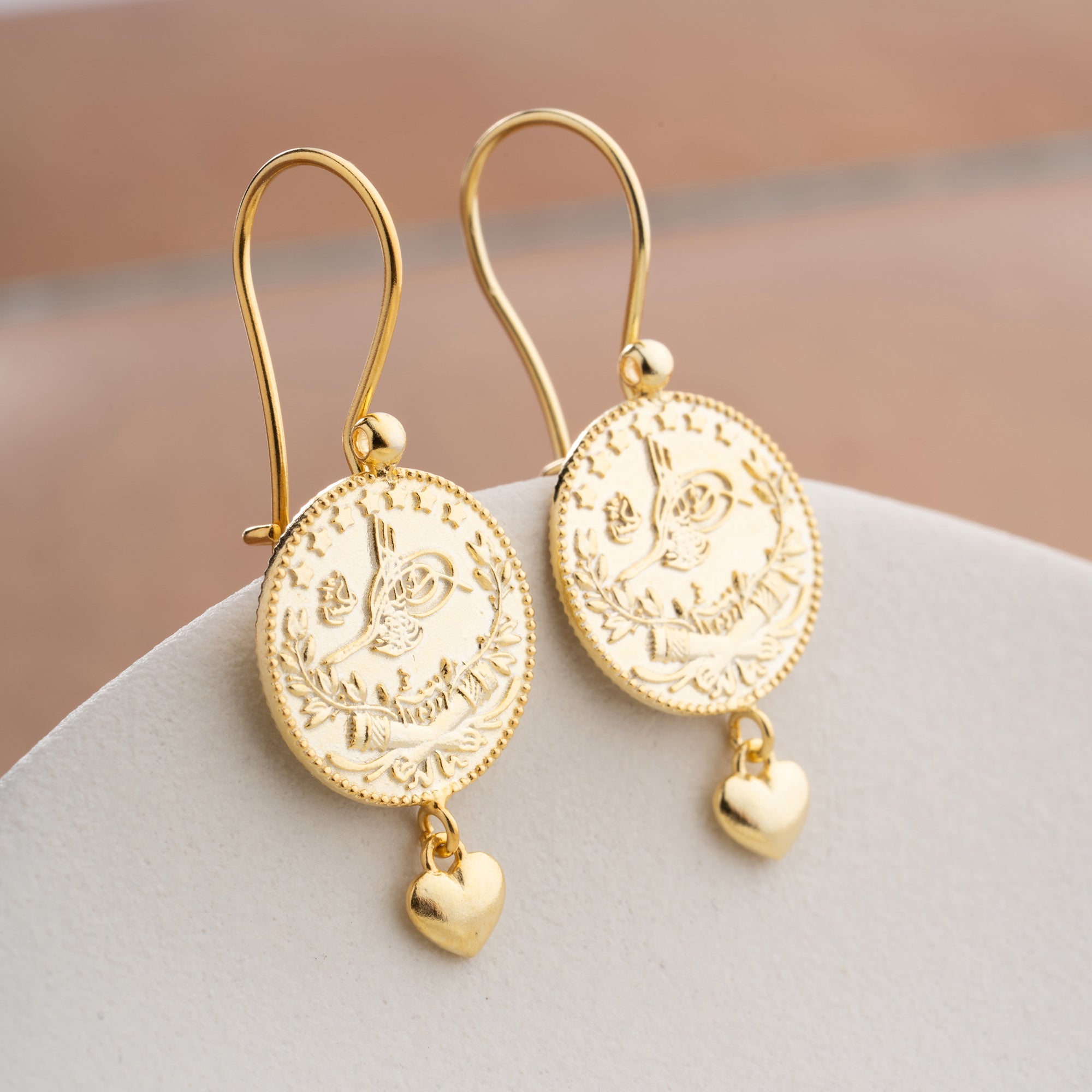 RESAT MED HJÄRTAÖRHÄNGE | 925 SILVER