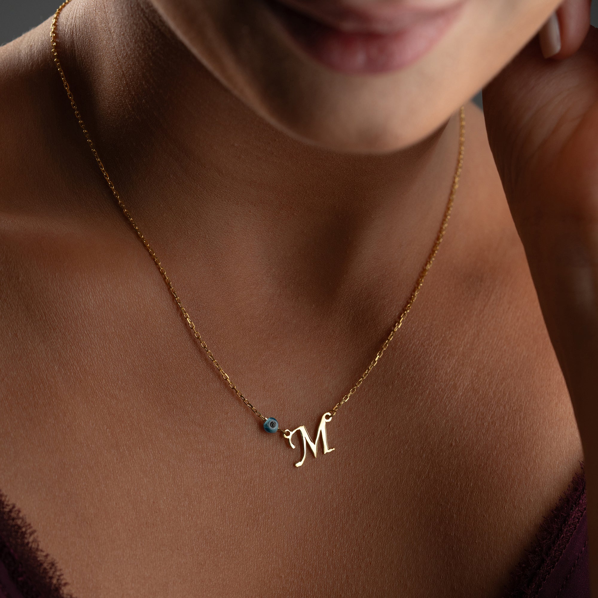 BREV KRAGE MED BLÅT ÖGON | 925 SILVER