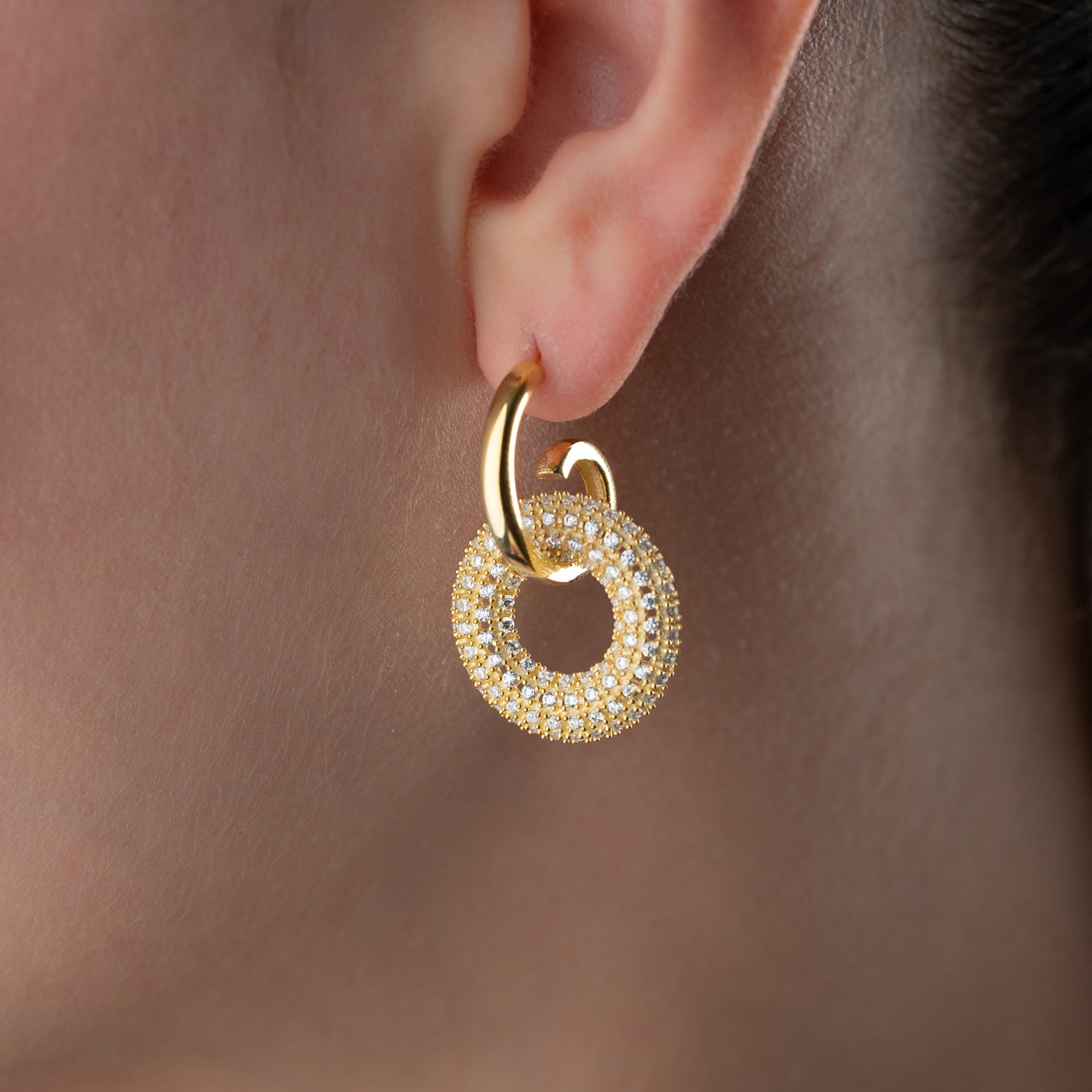 SHINE RUNDA ÖRHÄNGEN | 925 SILVER