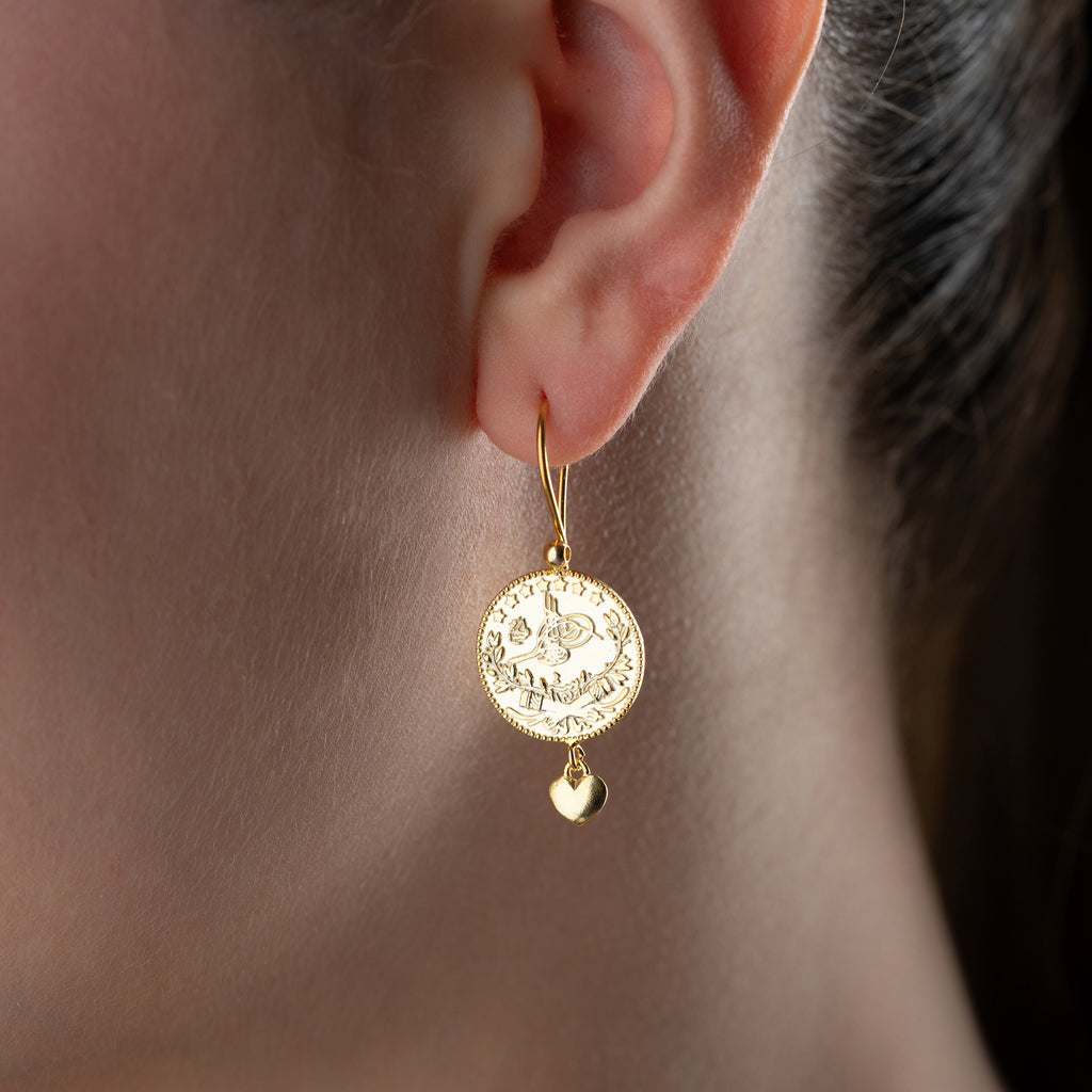 RESAT MED HJÄRTAÖRHÄNGE | 925 SILVER