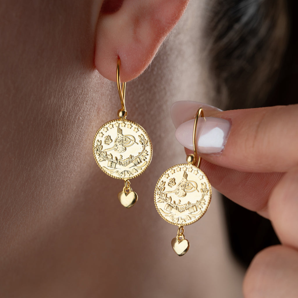 RESAT MED HJÄRTAÖRHÄNGE | 925 SILVER