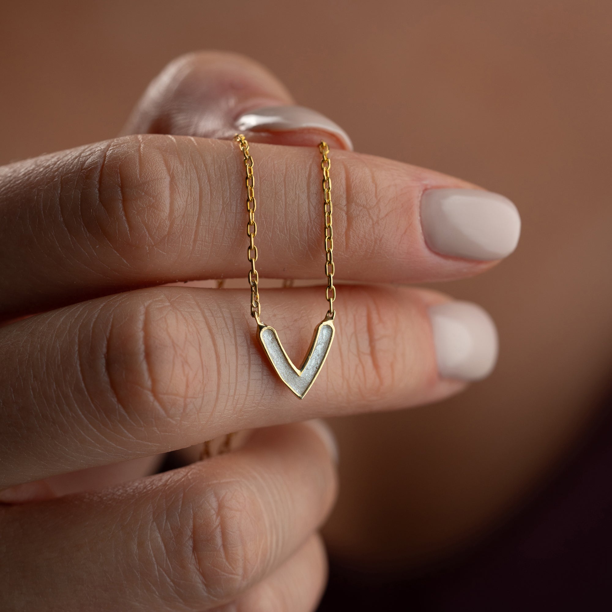 MINIMAL VITT HJÄRTA KRAGE | 925 SILVER