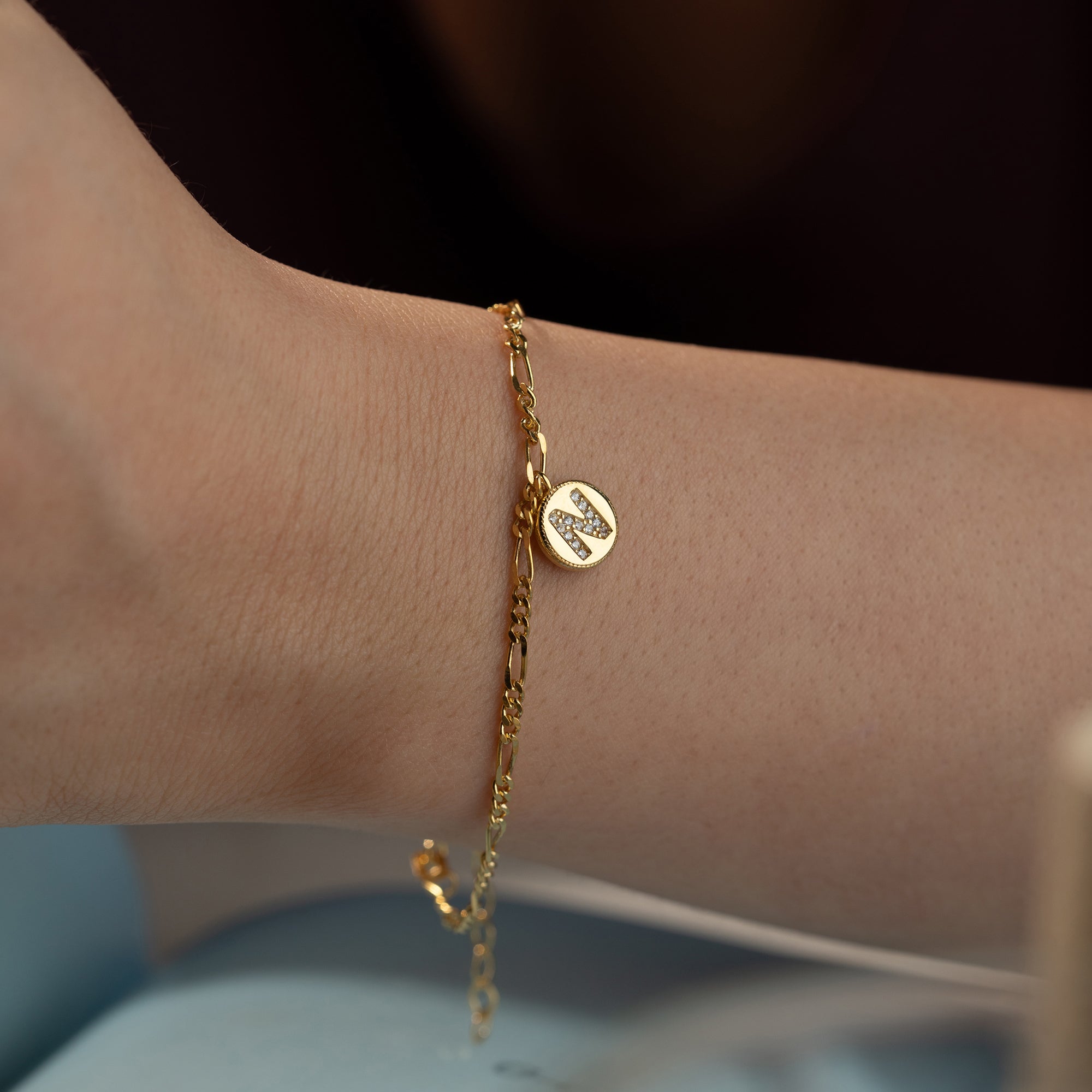 ARMBAND MED ZIRKONIUMPLATTA MED BOKSTAVER | 925 SILVER