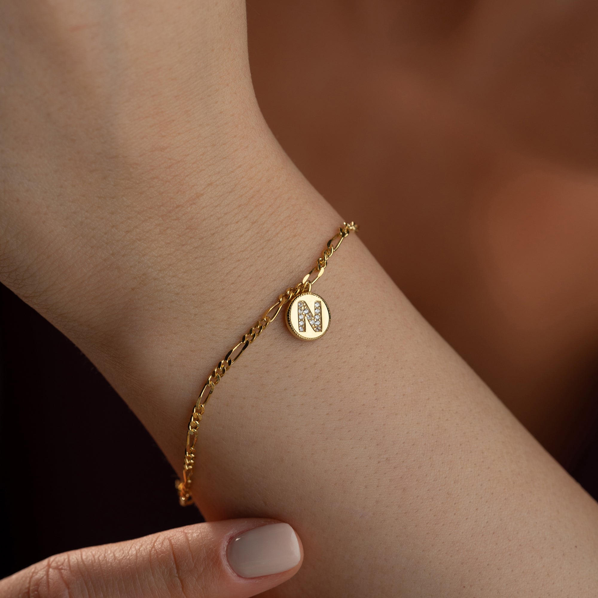 ARMBAND MED ZIRKONIUMPLATTA MED BOKSTAVER | 925 SILVER