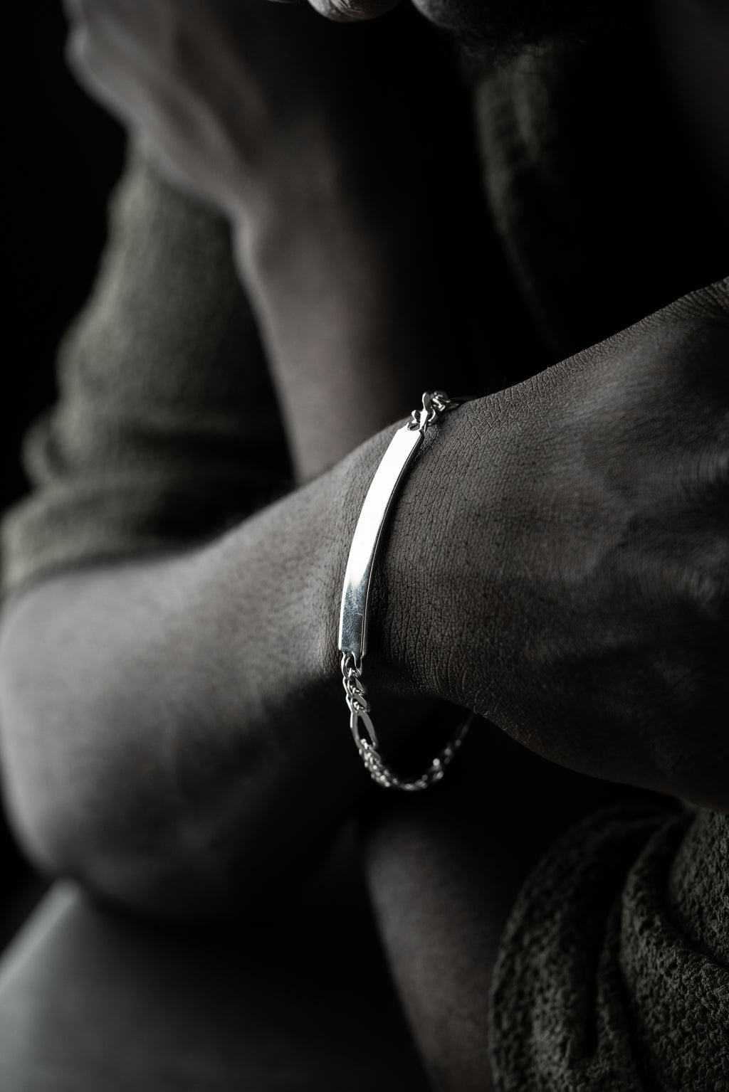 STORT FIGARO ARMBAND MED GRAVER | 925 SILVER